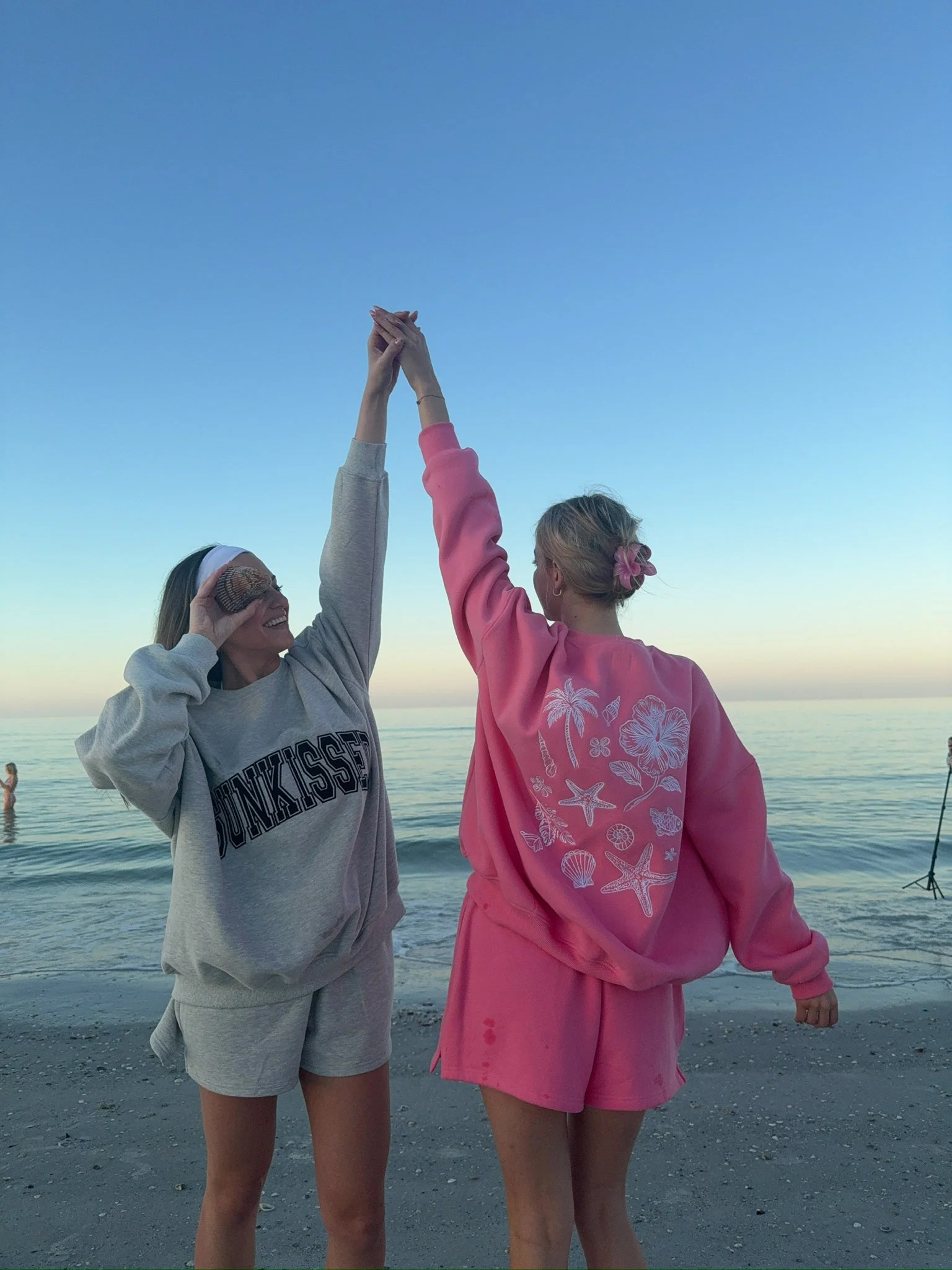 Hibiscus Pink Tropical Embroider Sweatshirt - Image 25