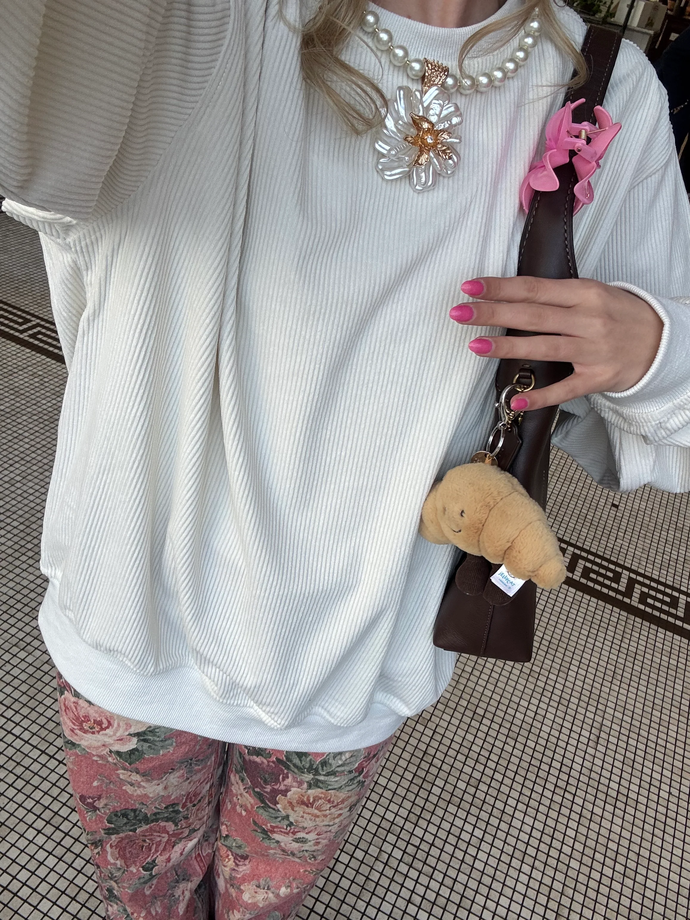 Ivory Basic Corduroy Sweatshirt - Image 4