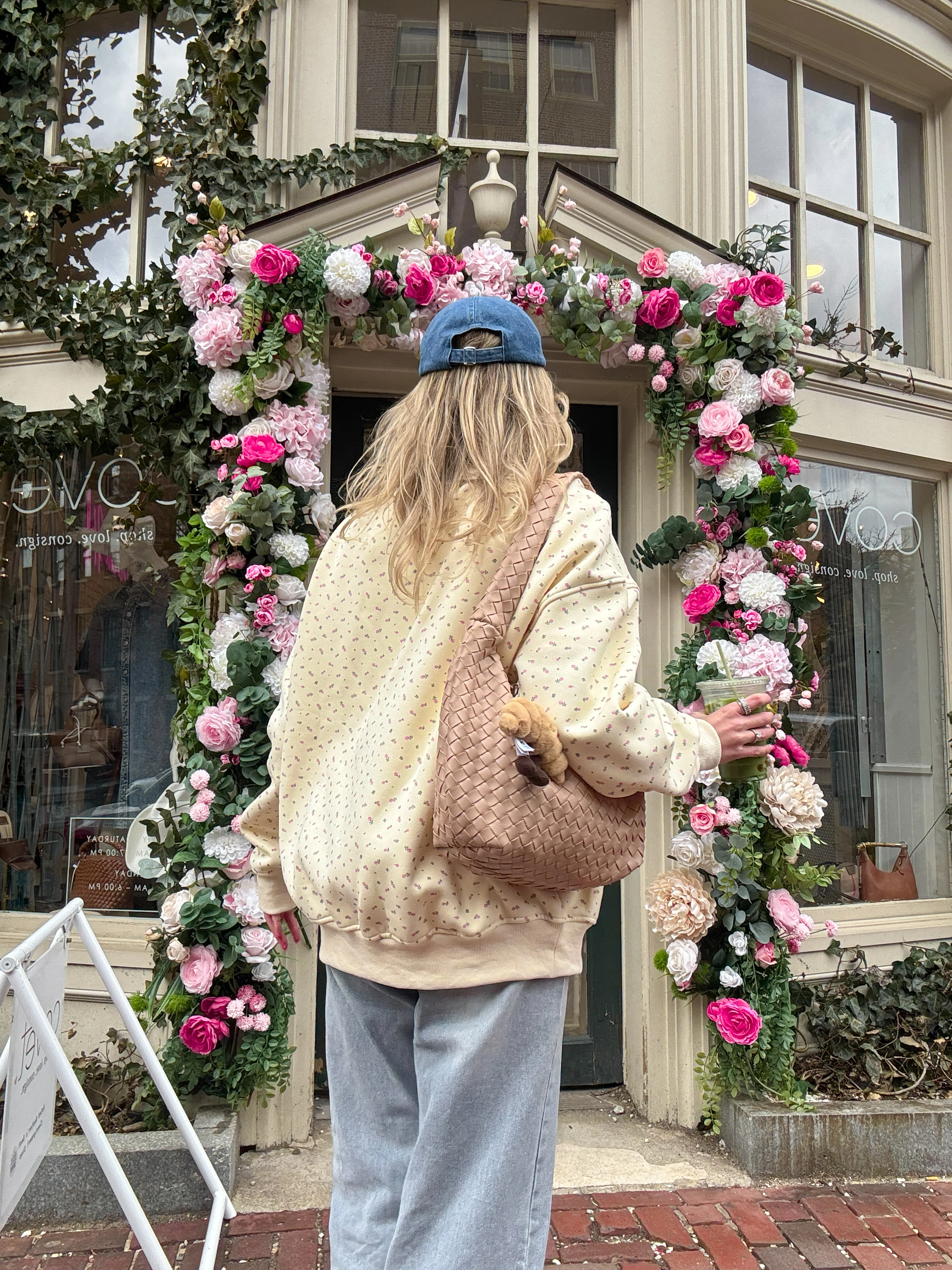 Blank Toasted Cream Roses Sweatshirt - Image 8