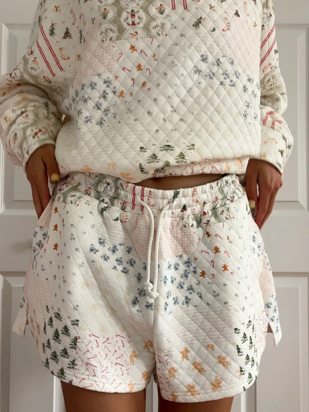 Christmas Holiday Quilted Shorts - Image 3