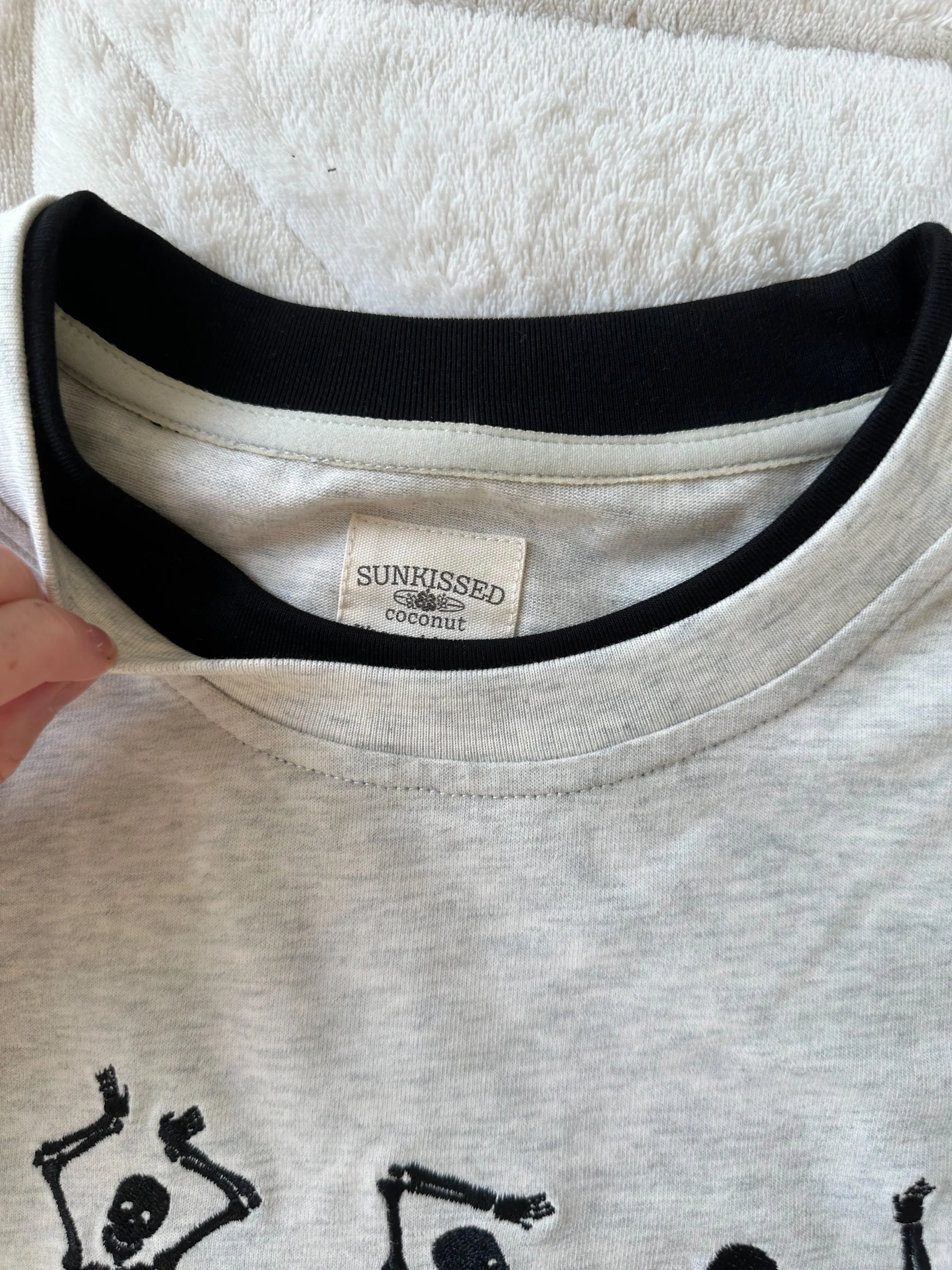 EMBROIDER SKELETON TEE - Image 5