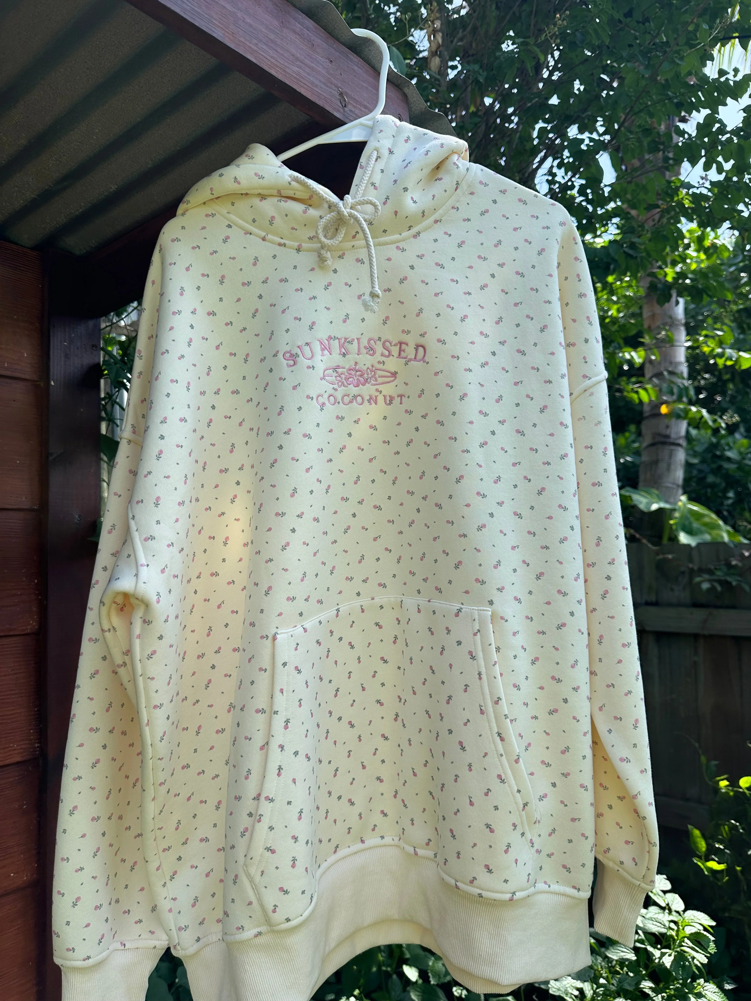 Toasted Cream Roses Embroider Hoodie - Image 6