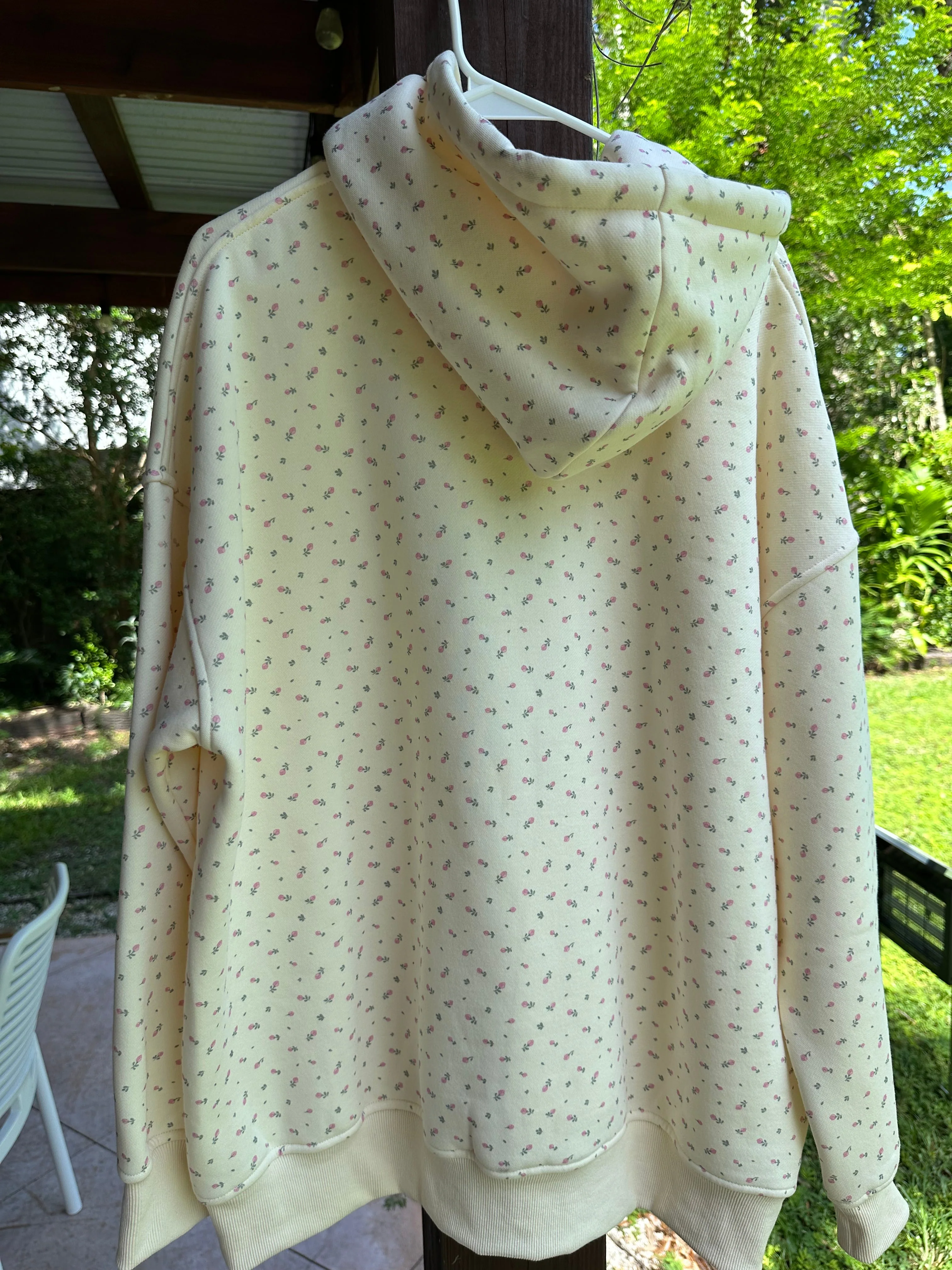 Toasted Cream Roses Embroider Hoodie - Image 7
