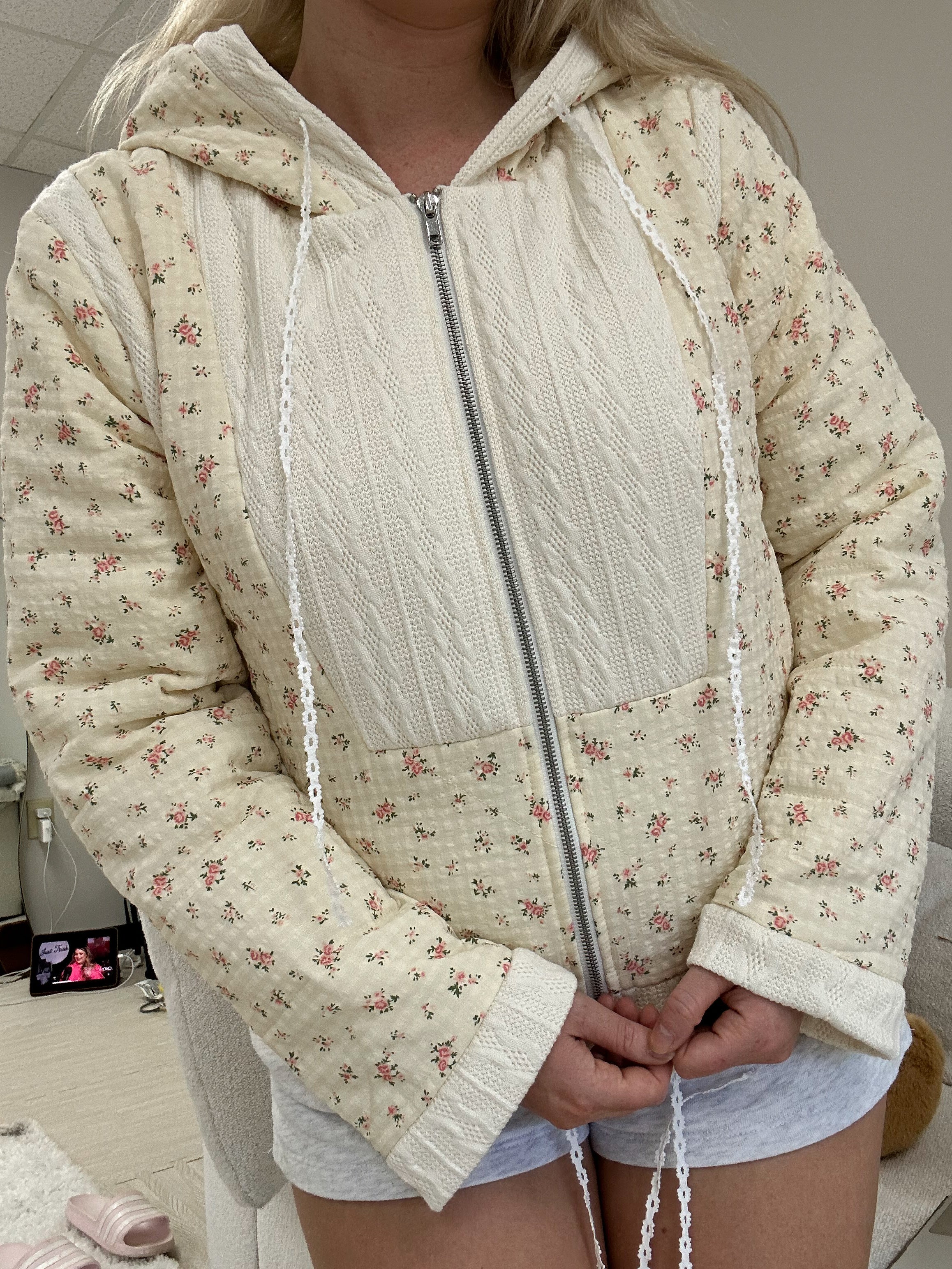 Flower Avenue Quilted Jacket - Image 6