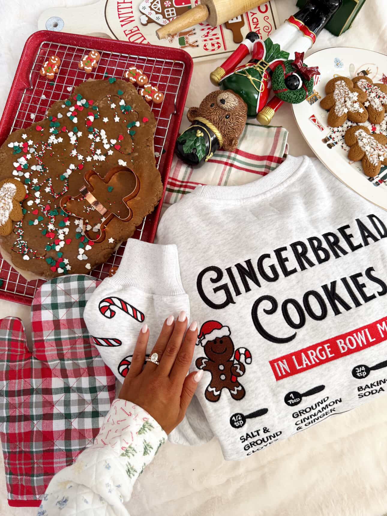 Ivory Gingerbread Recipe Christmas Embroider Sweatshirt - Image 3