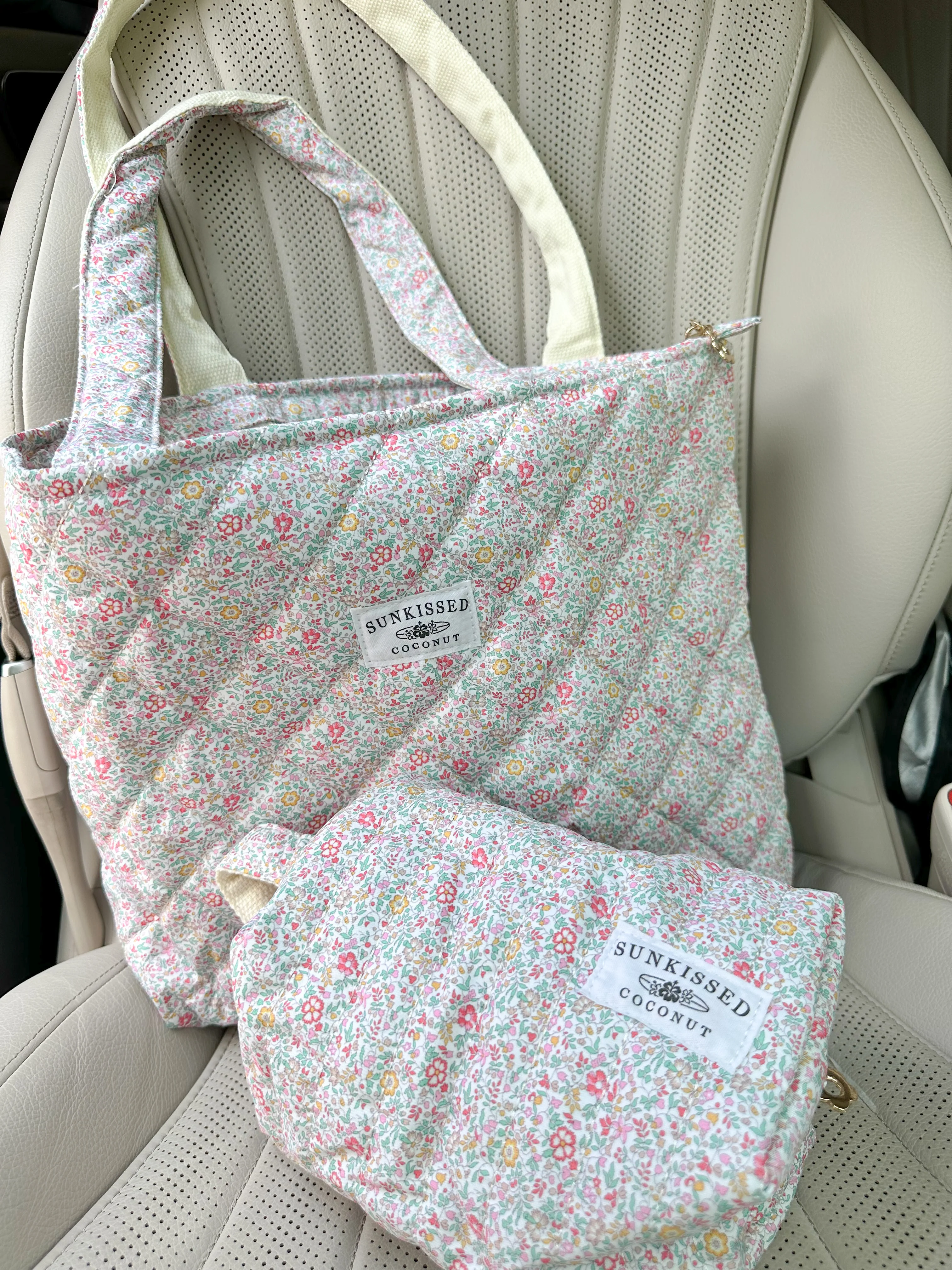 Floral Day In The Park Handmade Tote Zipper Bag - Image 8