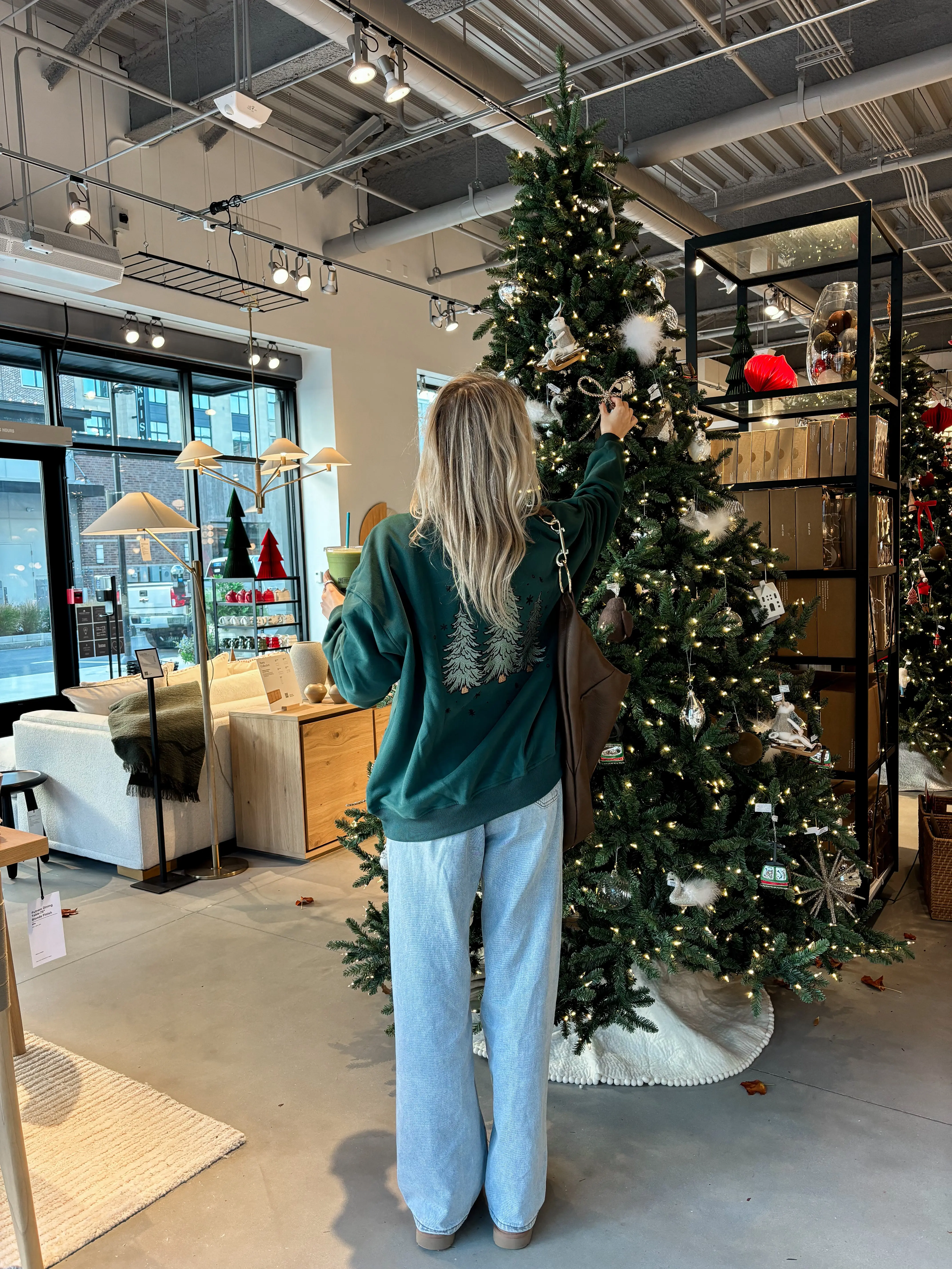 Winter Green Christmas Tree Embroider Sweatshirt - Image 18