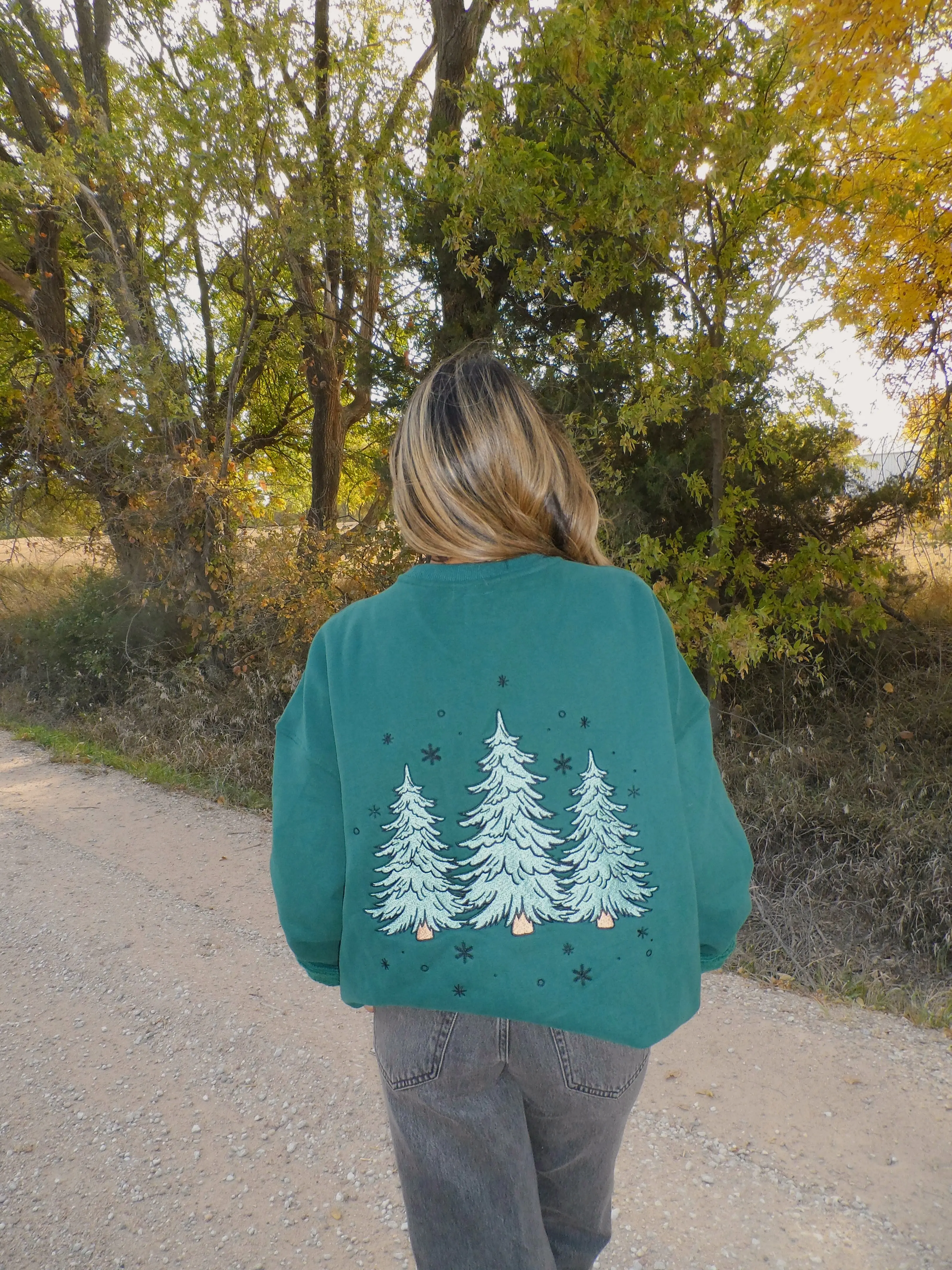 Winter Green Christmas Tree Embroider Sweatshirt - Image 6