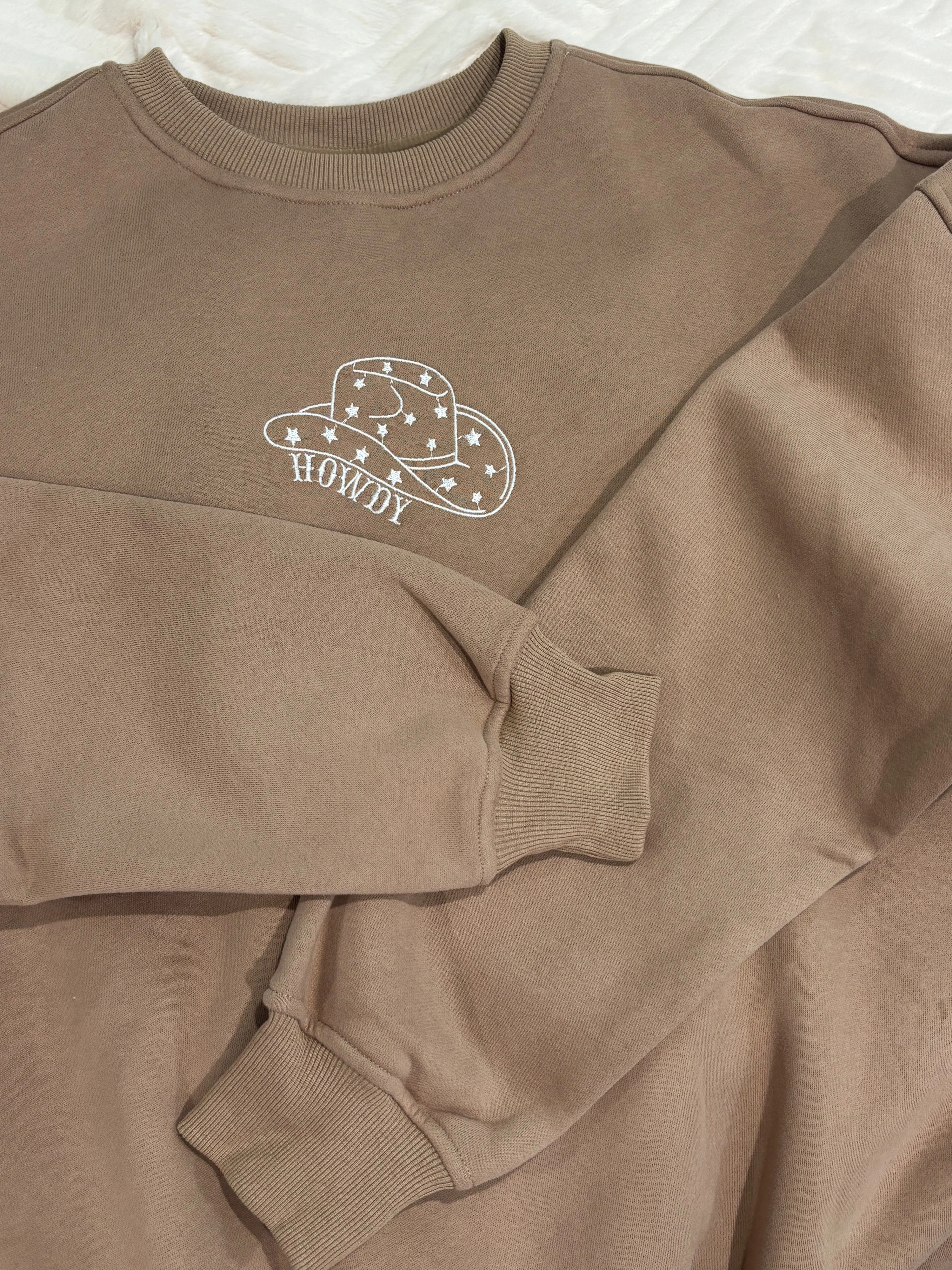 Cappuccino Howdy Embroider Sweatshirt - Image 3