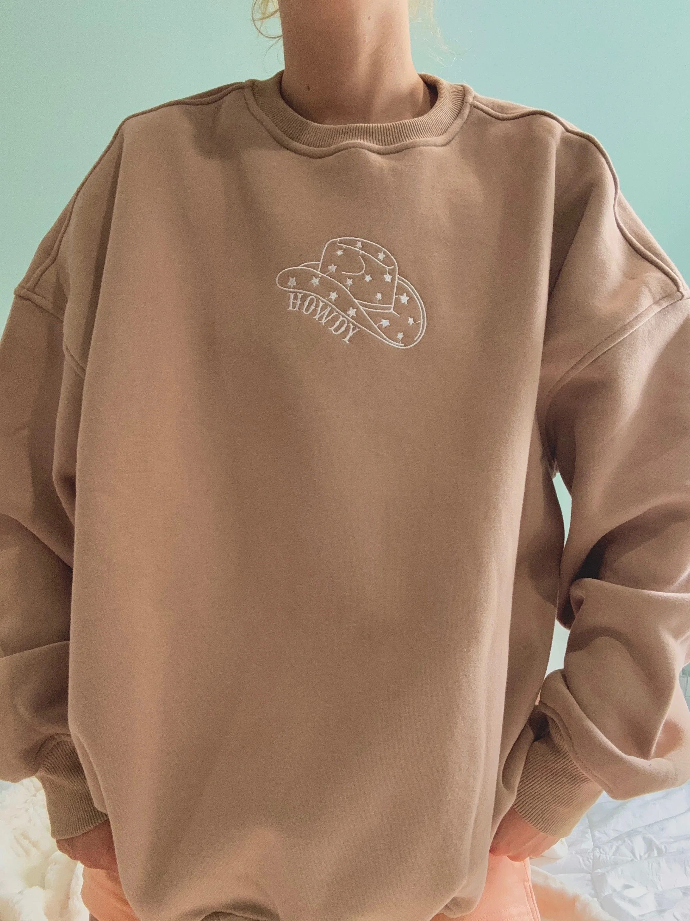 Cappuccino Howdy Embroider Sweatshirt - Image 6