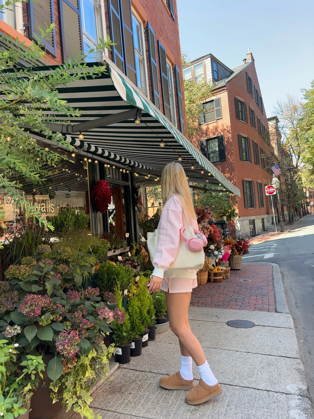 Light Pink and White Big Striped Mockneck Sweatshirt - Image 16