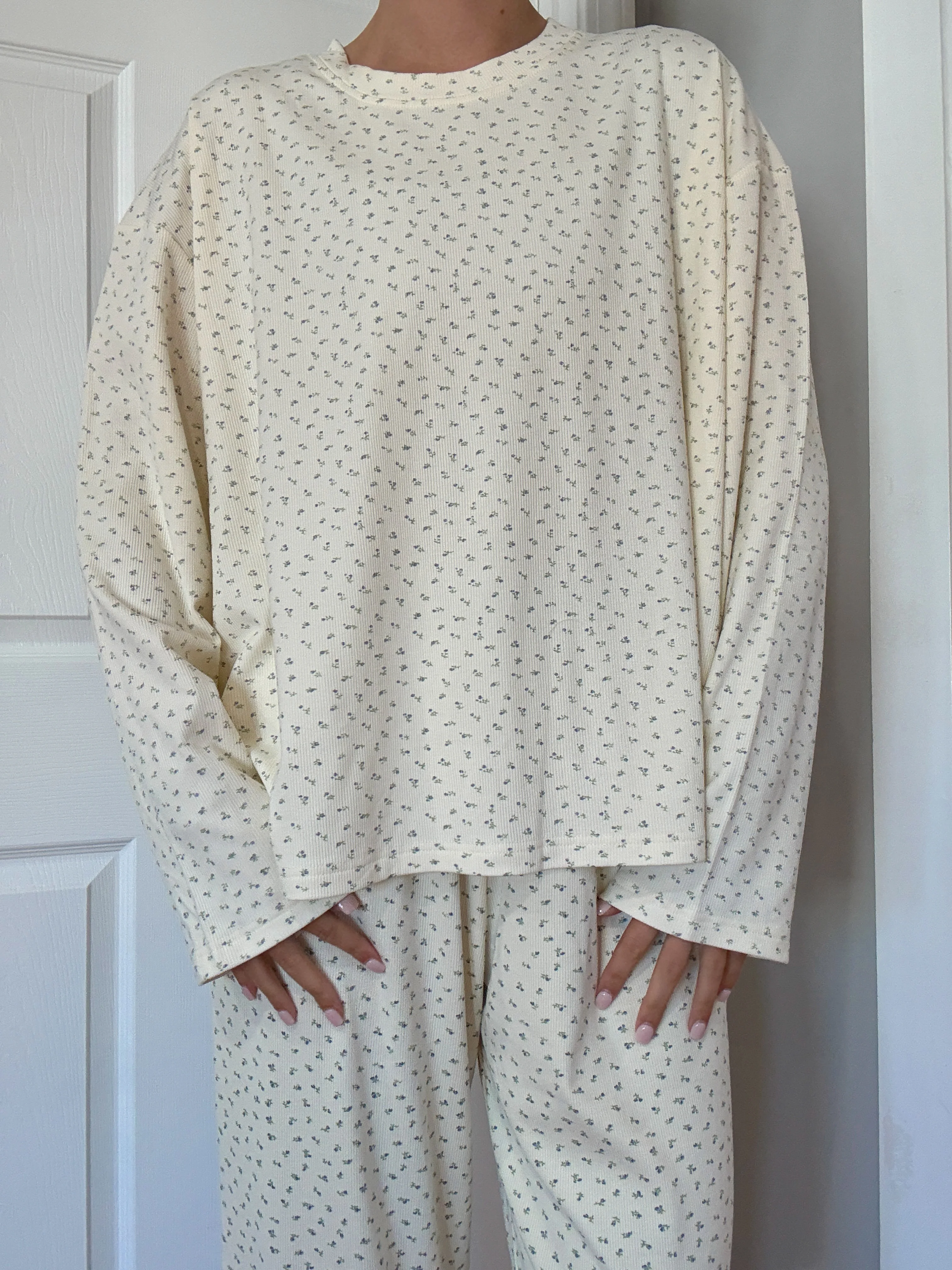 Pale Floral Long Sleeve Pajama Top - Image 32