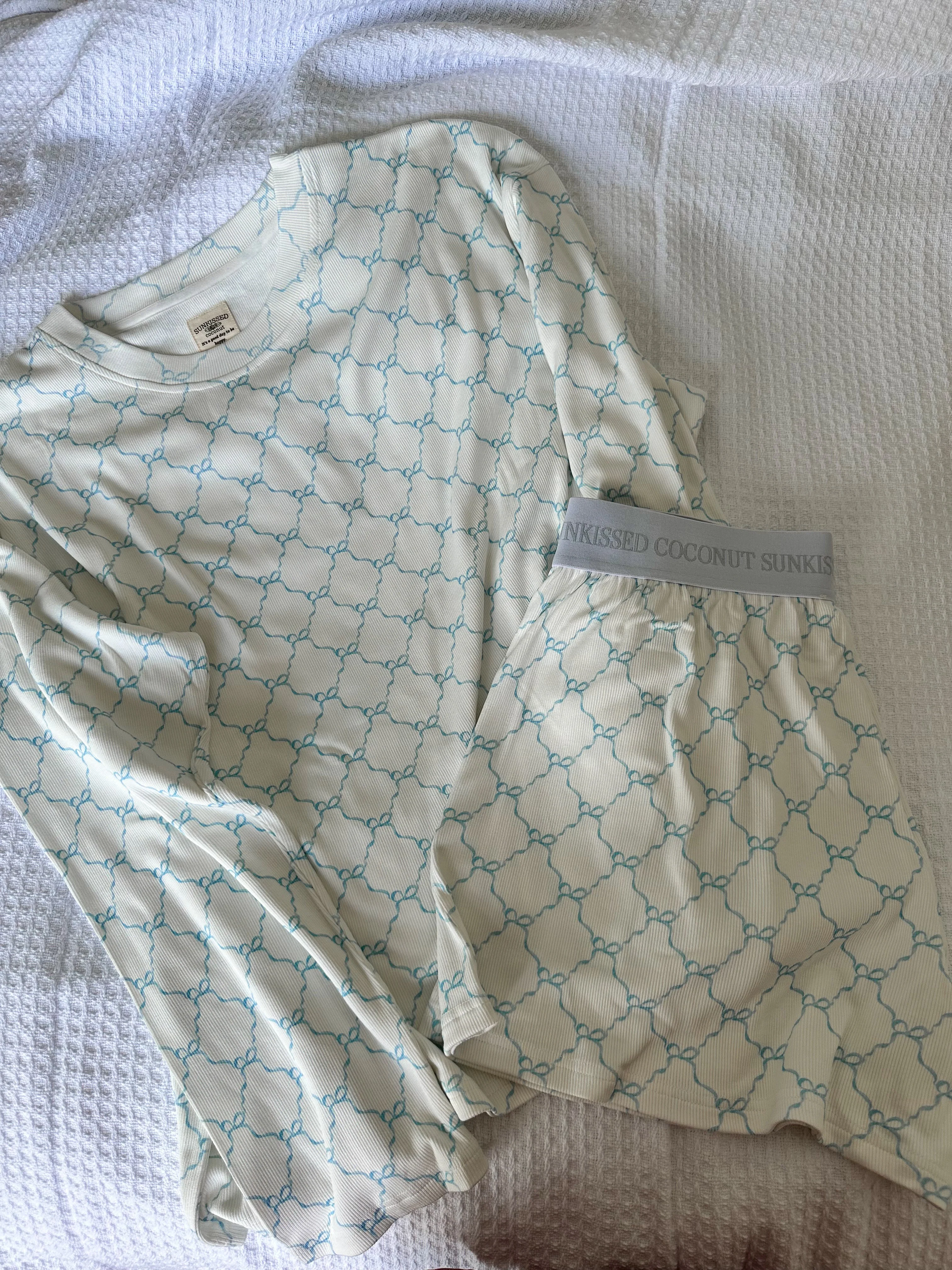 Luxurious Coquette Bow Pajama Bottom (white) - Image 4