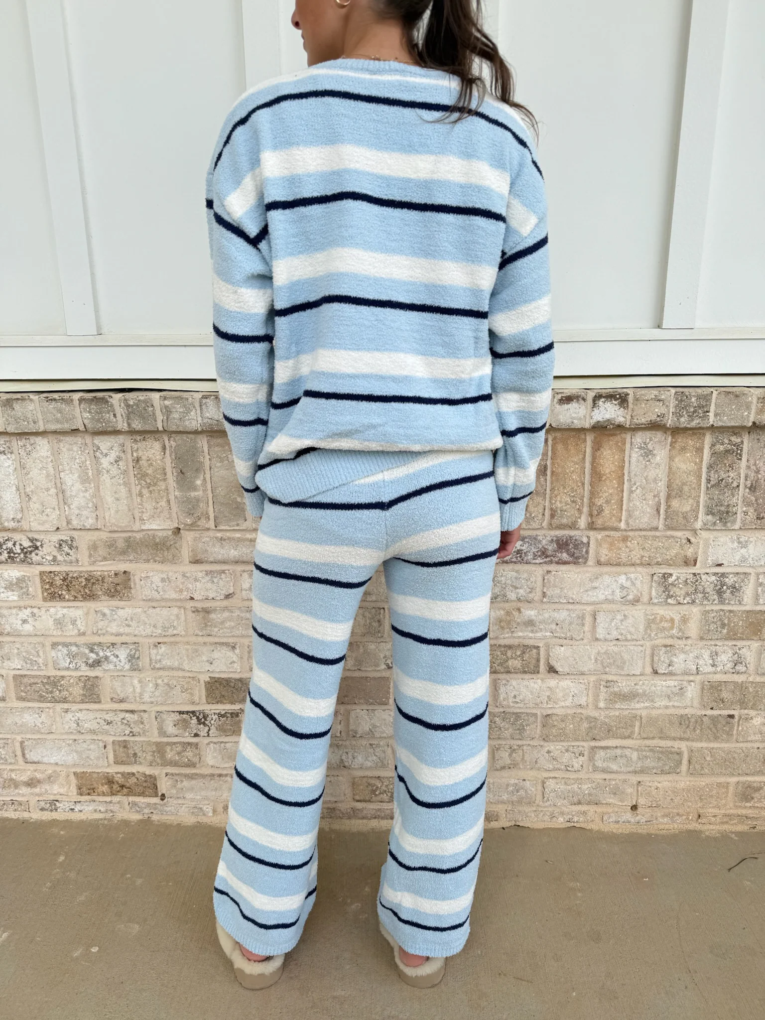 Cool Blue Fuzzy Soft Loungewear Set - Image 2