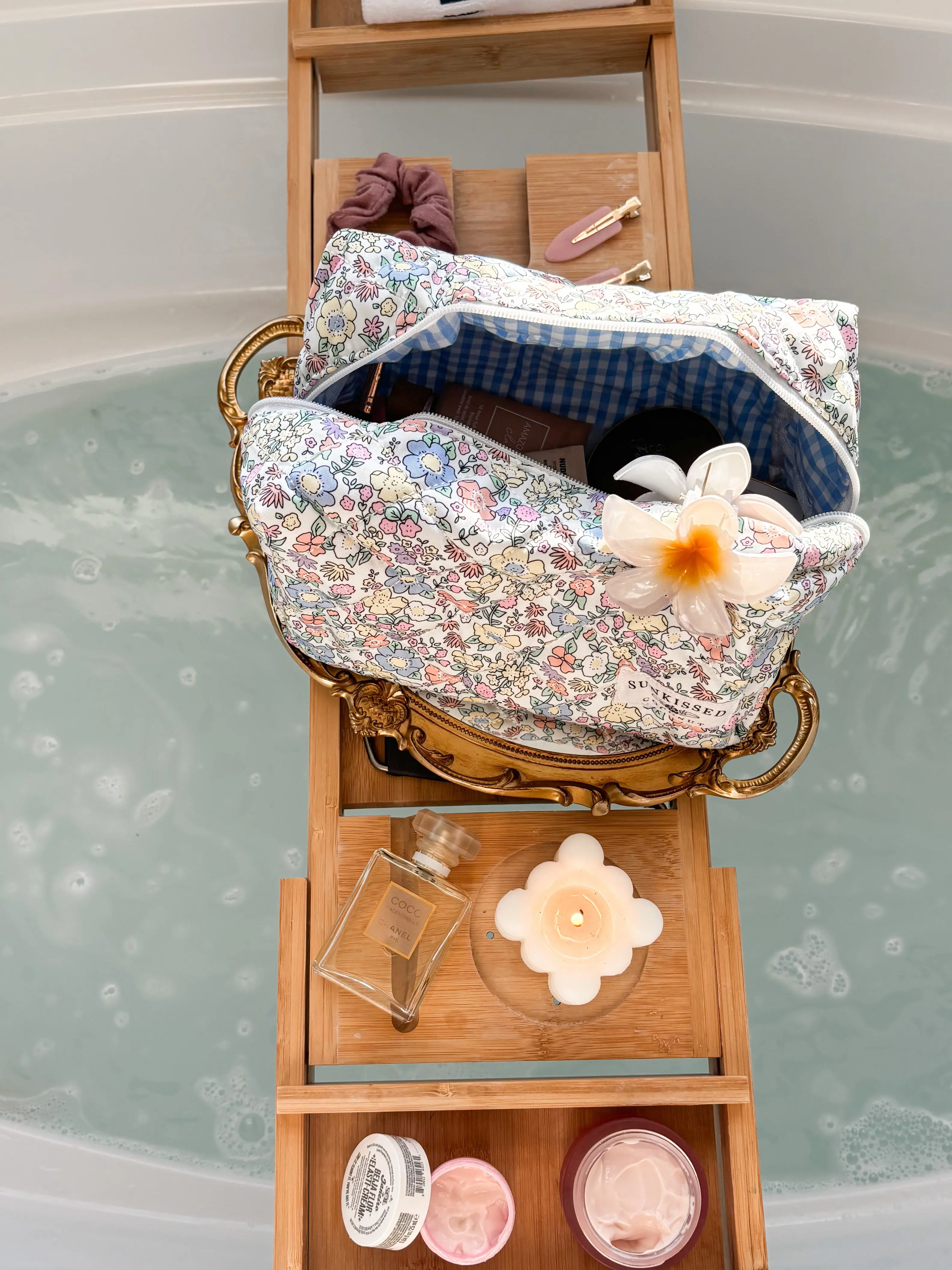 Large Pastel Flower Quilted Handmade Travel Bag - Image 3