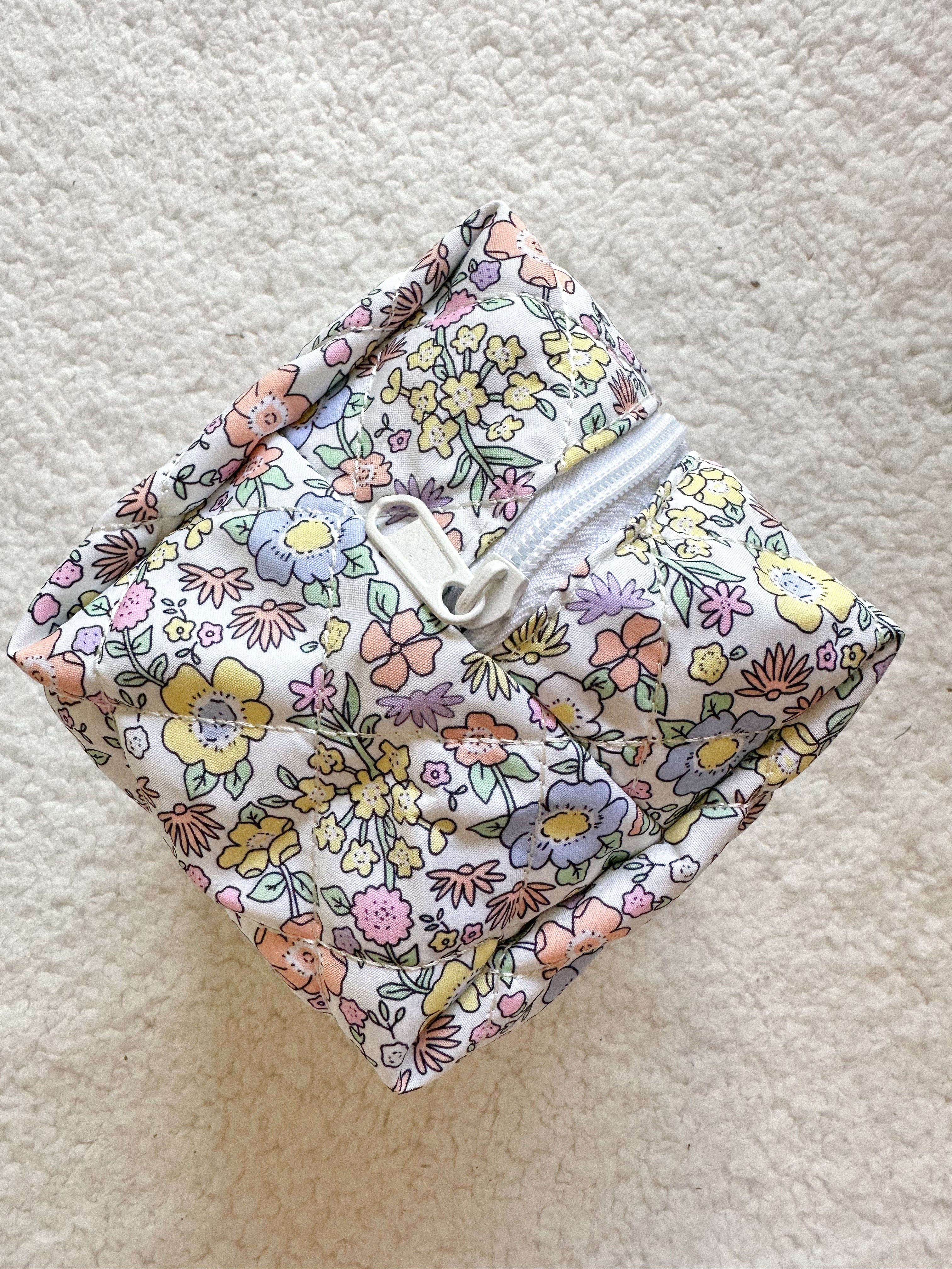 Small Pastel Flower Quilted Handmade Makeup Bag - Image 4