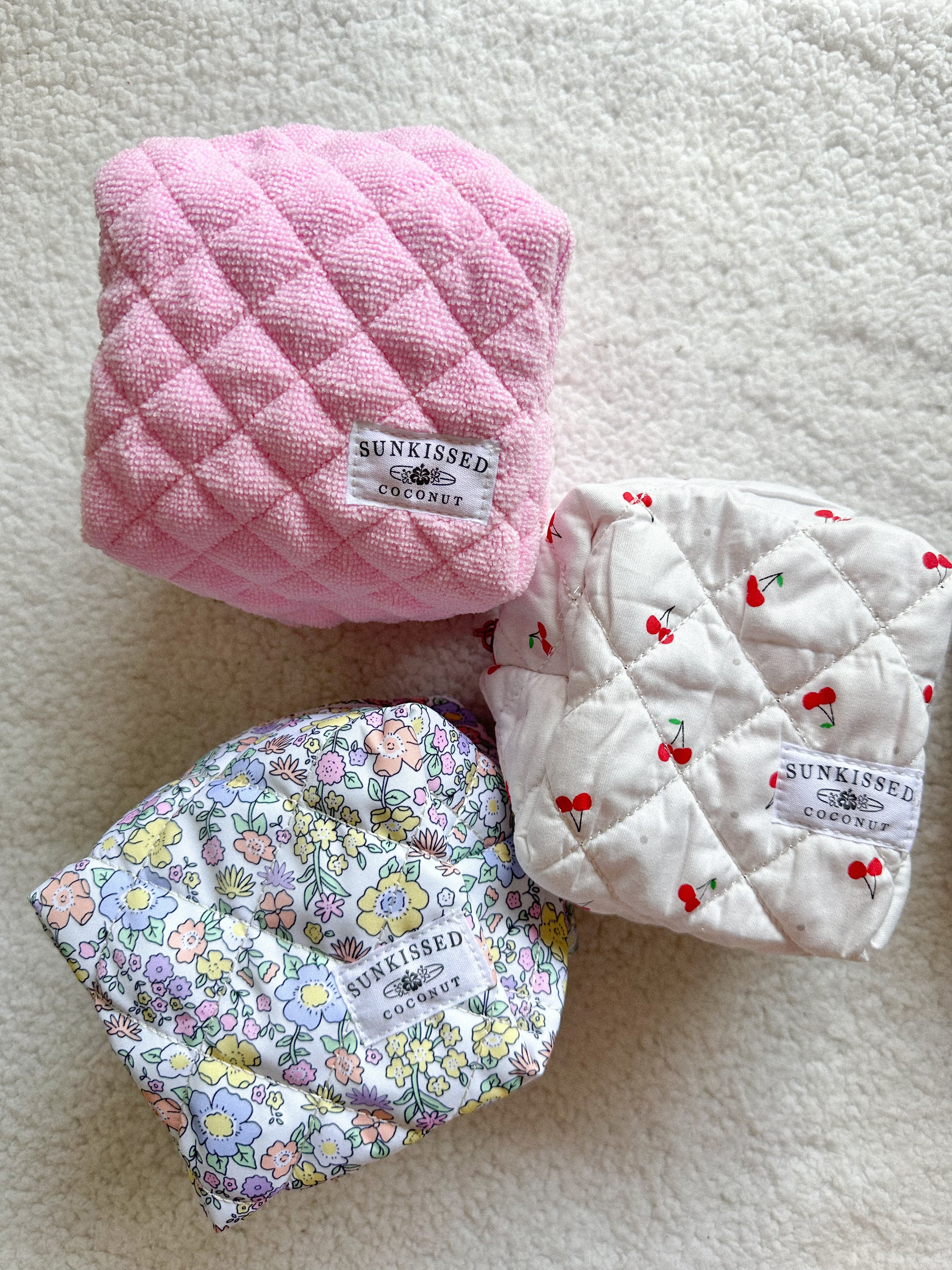 Small Pastel Flower Quilted Handmade Makeup Bag - Image 6