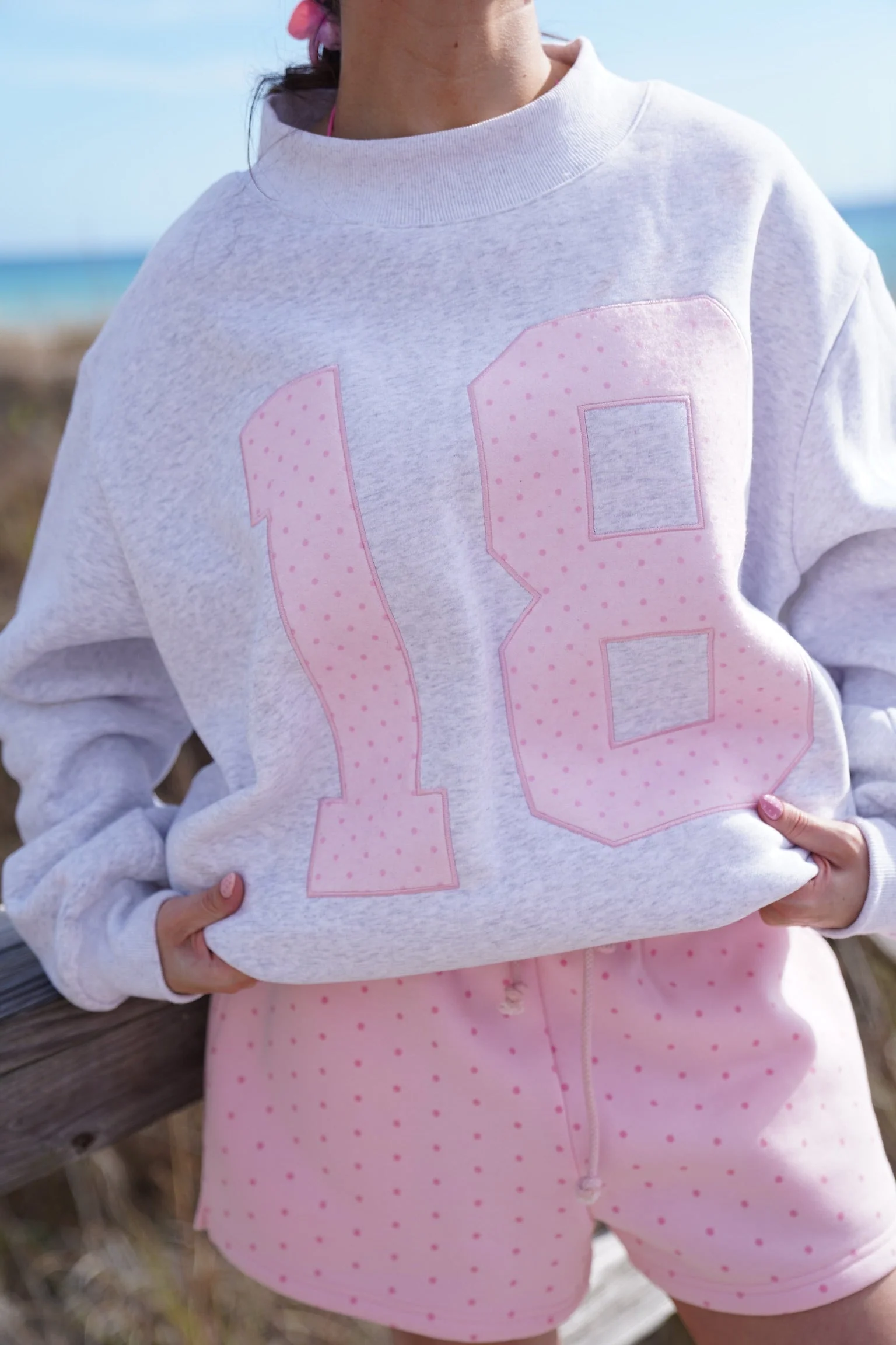 Polka Dot 18 Number Embroider Mockneck Sweatshirt - Image 4