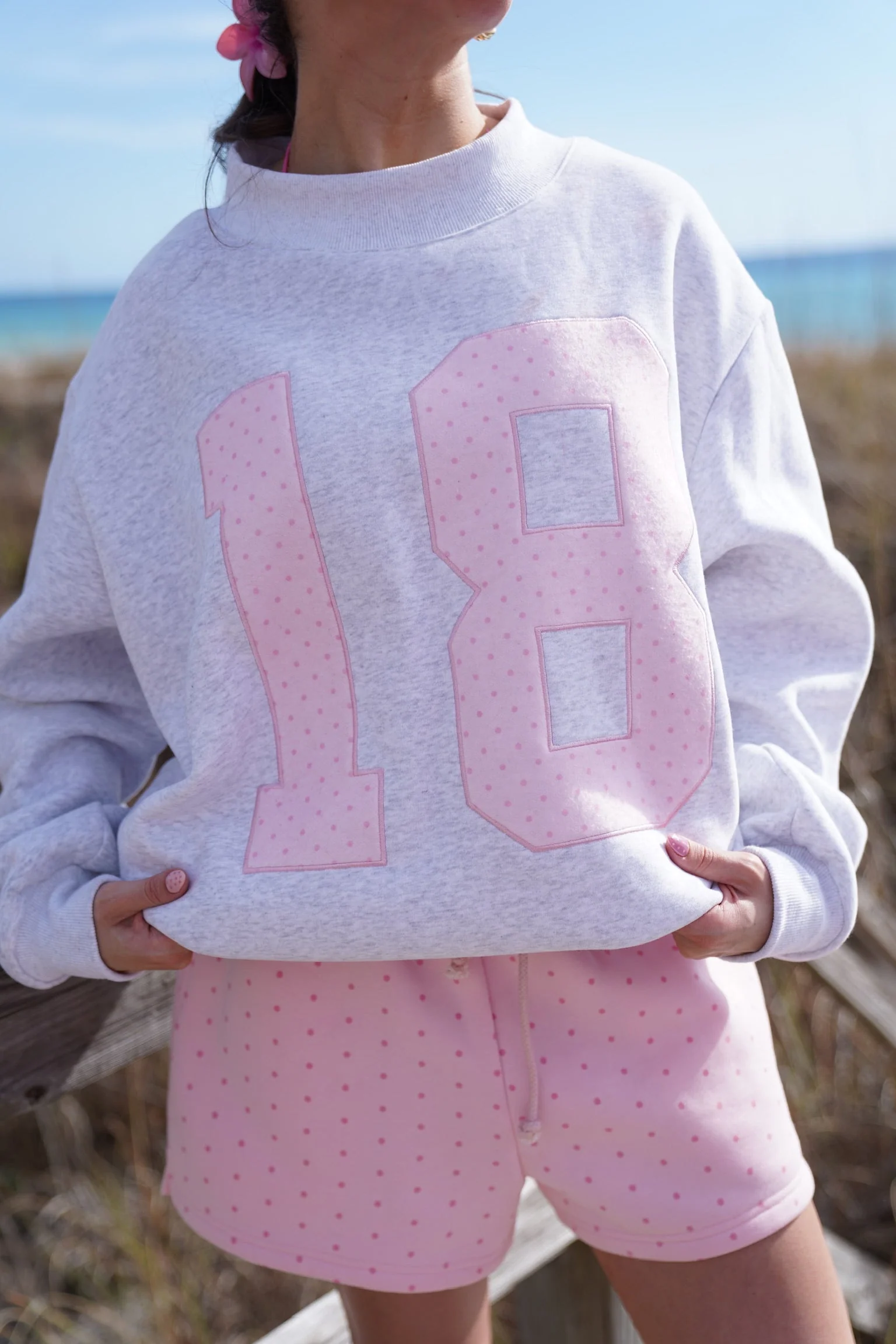Polka Dot 18 Number Embroider Mockneck Sweatshirt - Image 5