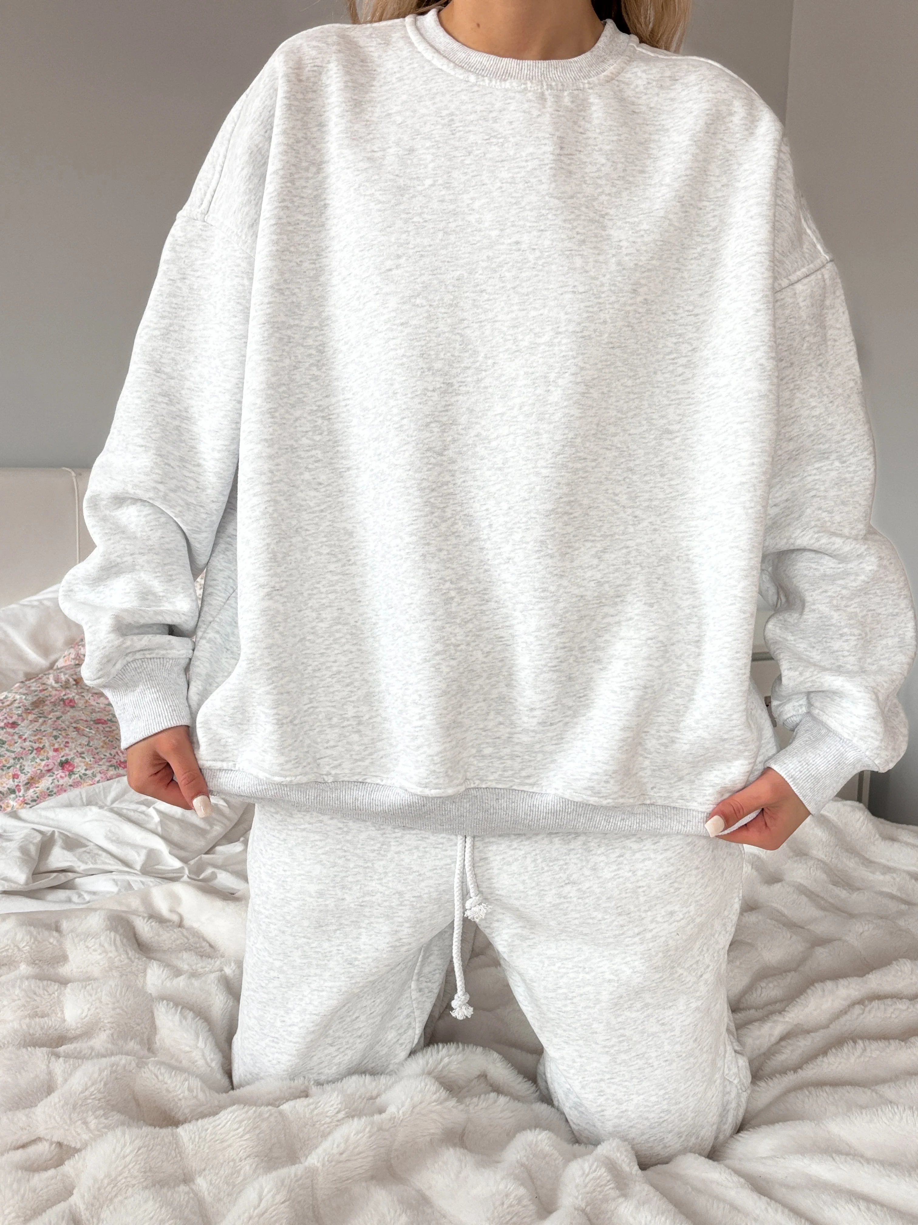 Pearl Grey Basic Blank Sweatshirt - Image 7