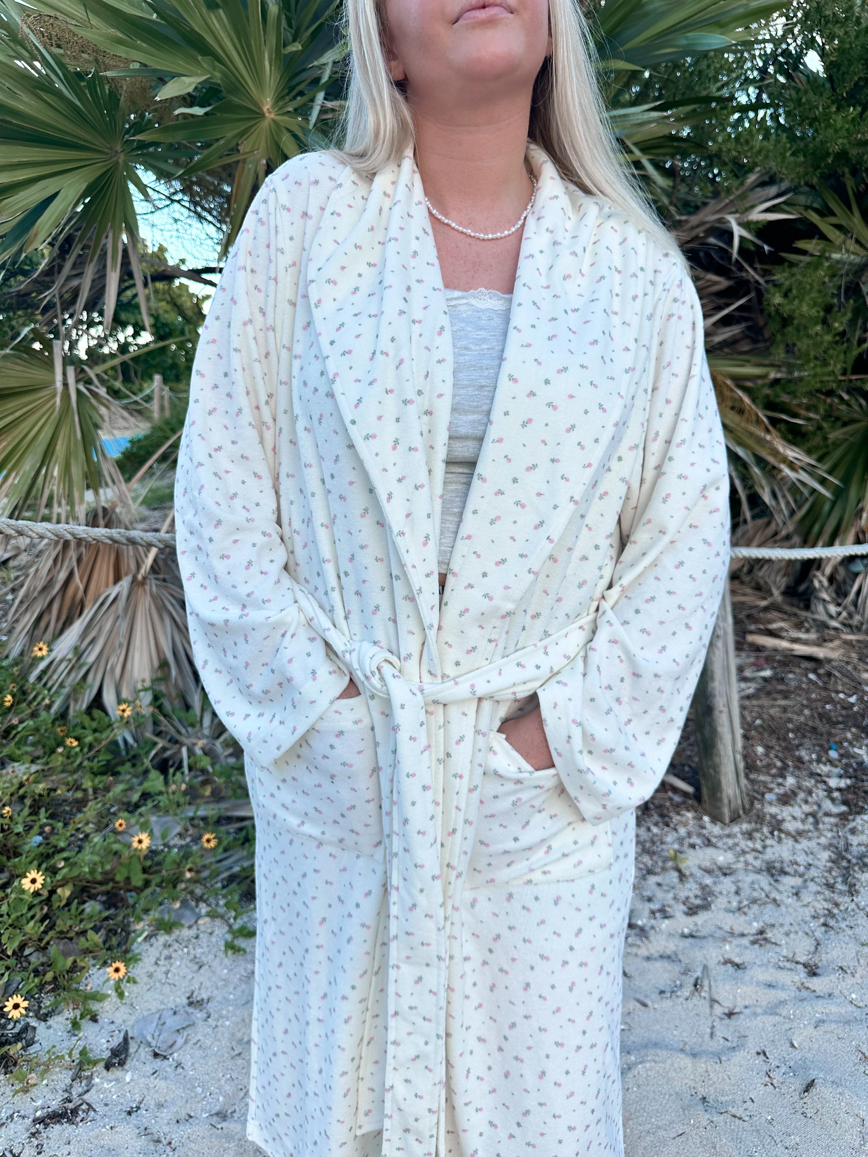 Pink Roses Dream Hotel Robe - Image 11