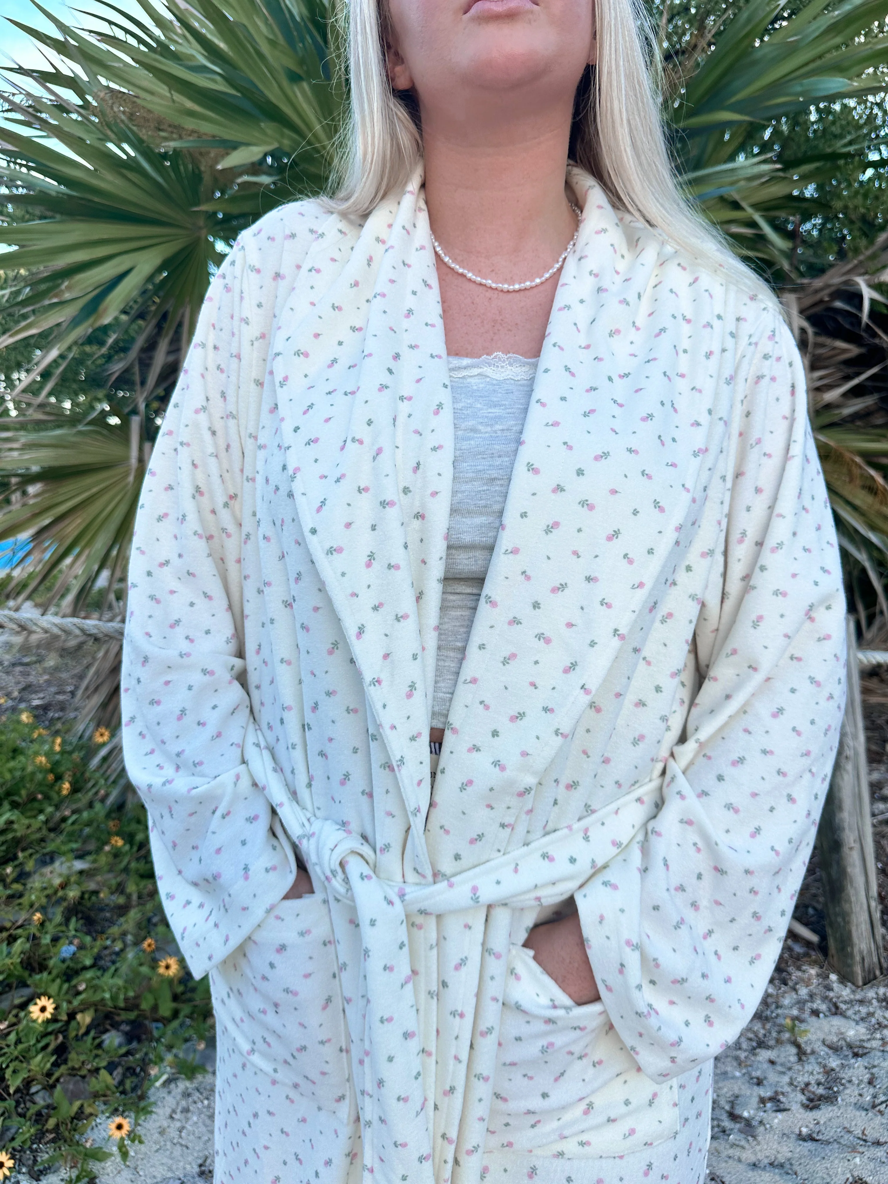 Pink Roses Dream Hotel Robe - Image 2