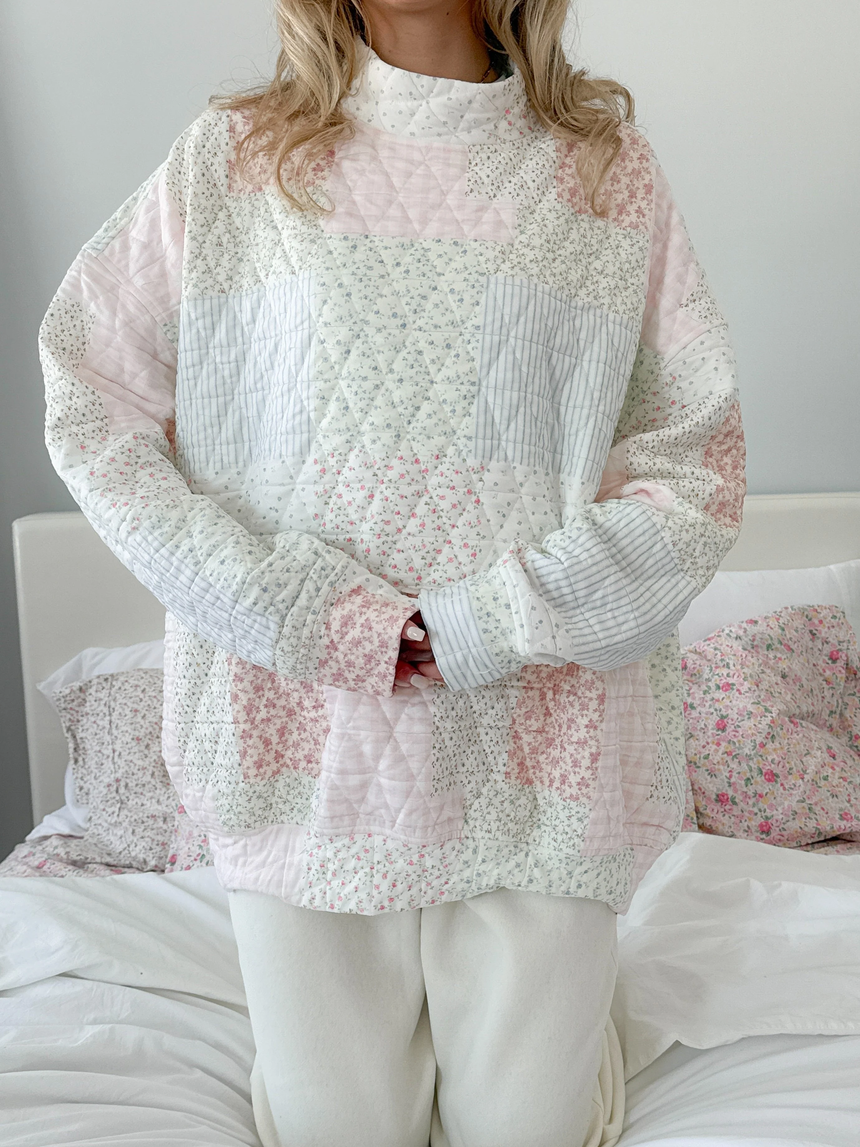 Quilted Pastel Mockneck Sweatshirt - Image 3