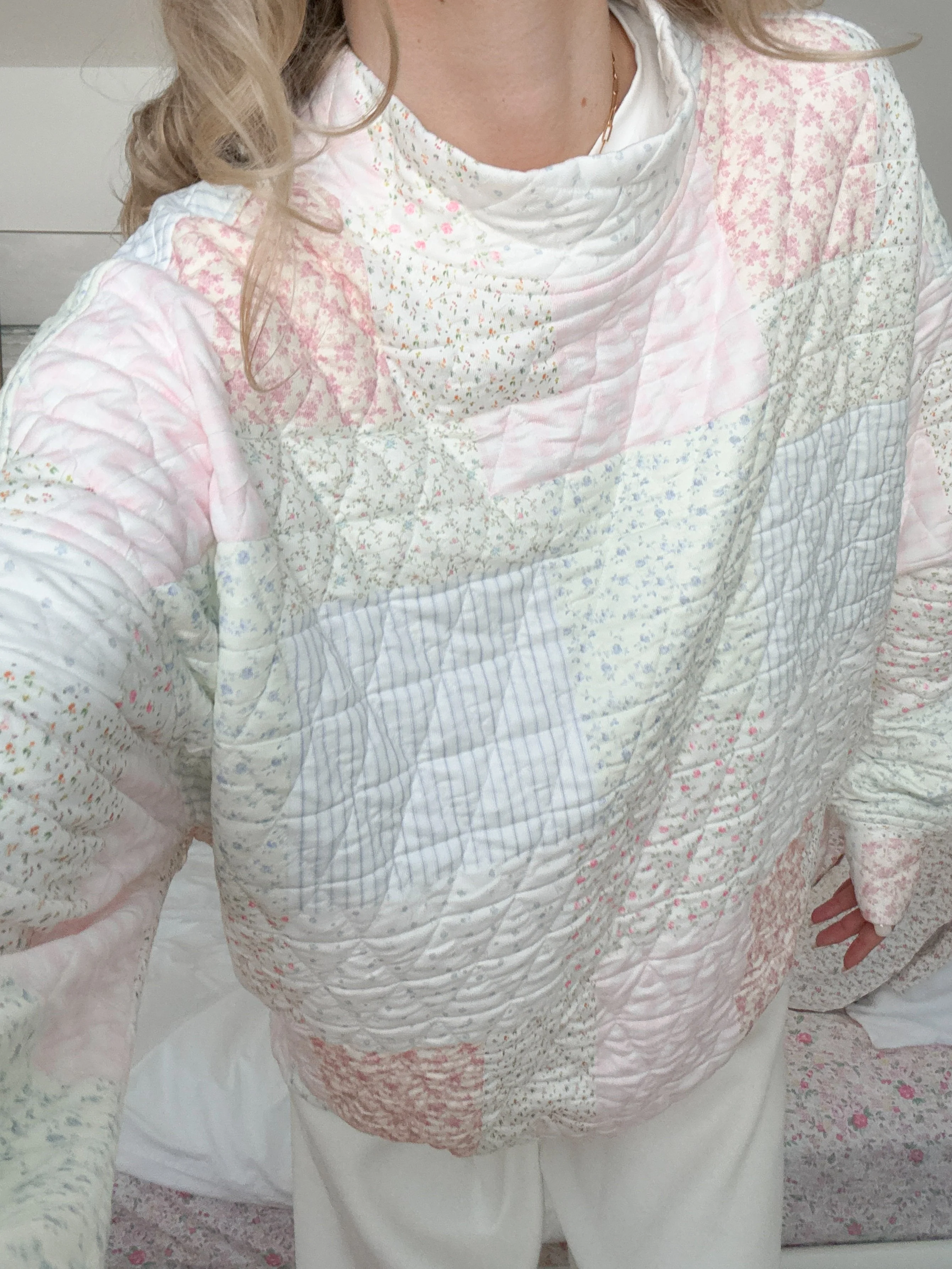 Quilted Pastel Mockneck Sweatshirt - Image 5