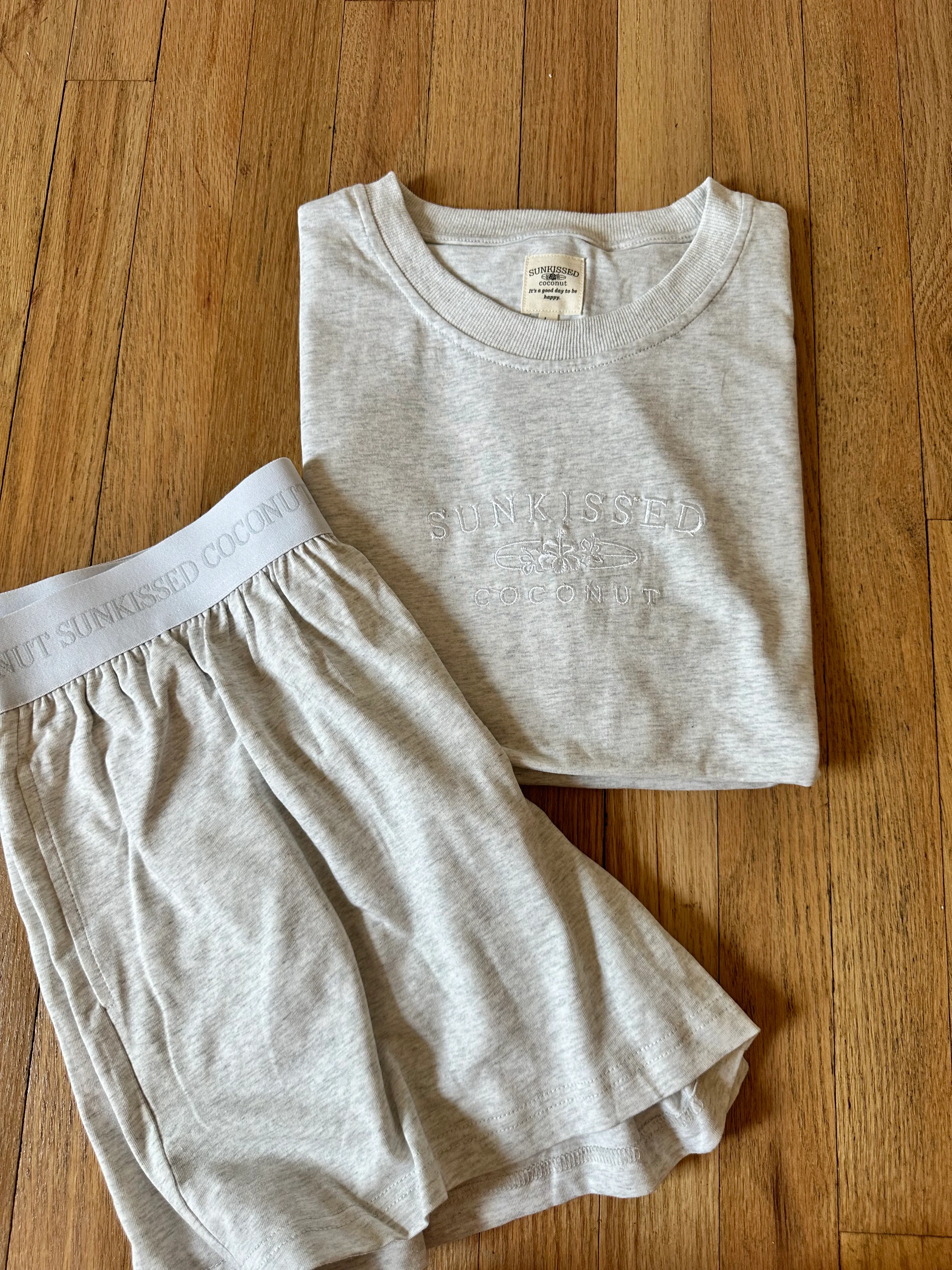 Pearl Grey Basic Watercolor Embroider Tee - Image 3