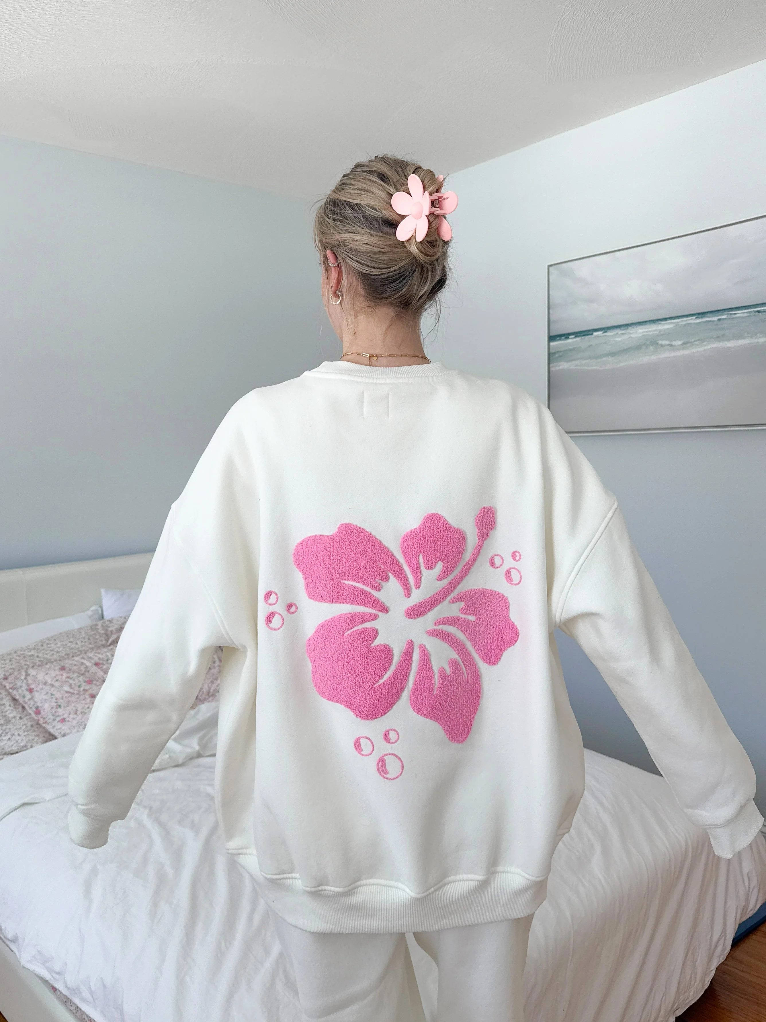 Ivory Hibiscus Flower Sweatshirt - Image 6