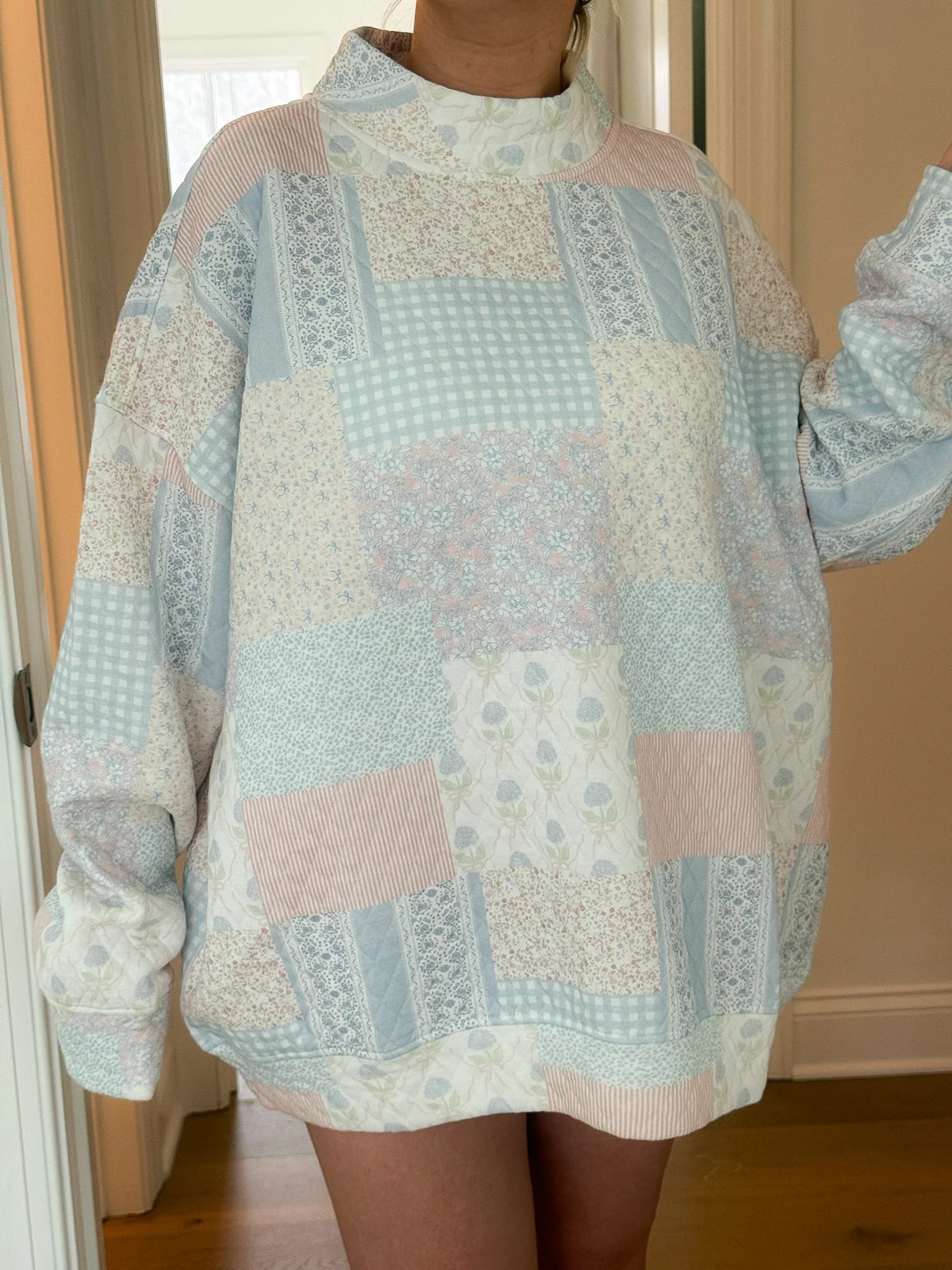 Shades Of Blue Quilted Pastel Mockneck Sweatshirt - Image 2
