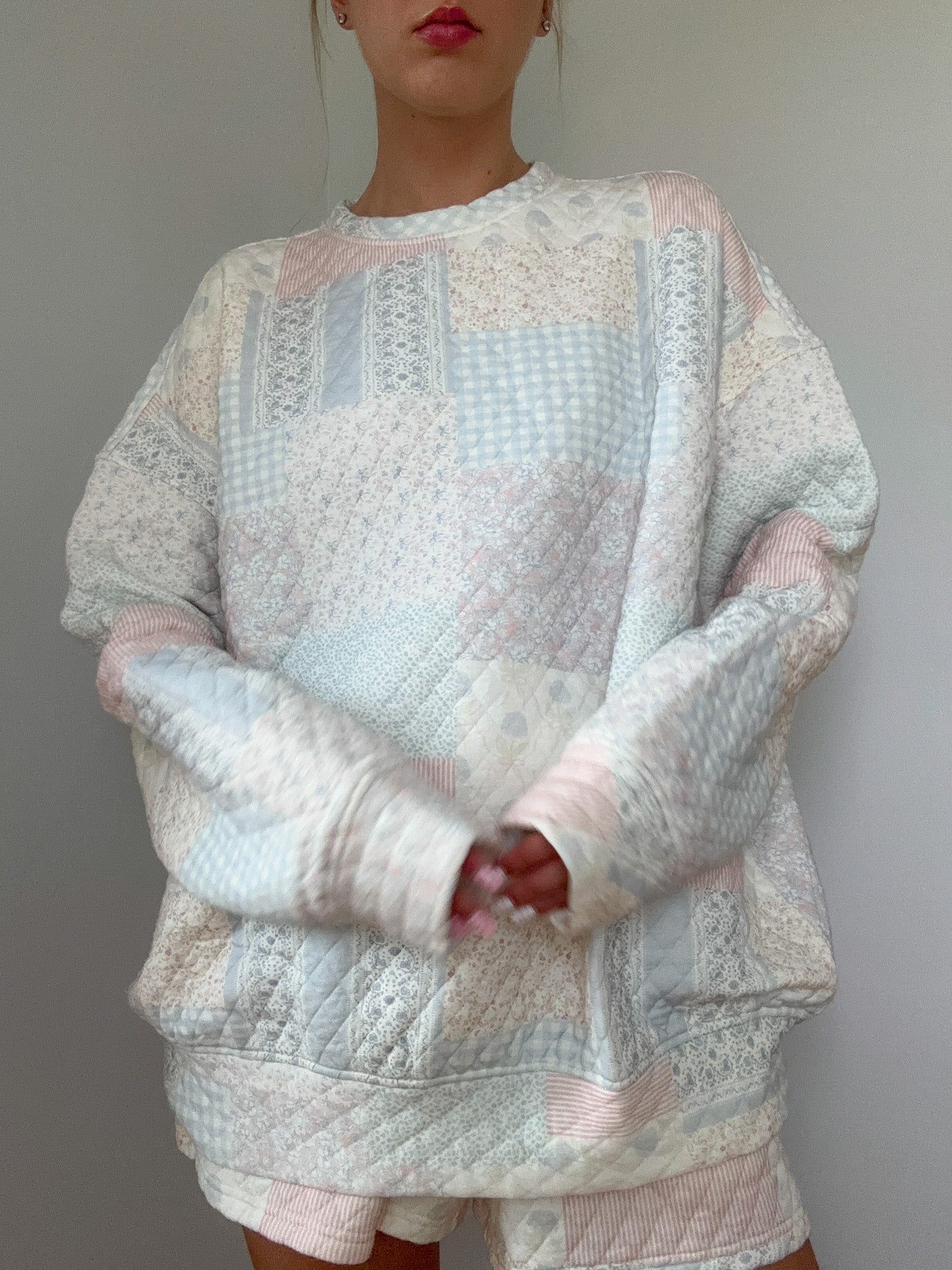 Shades Of Blue Quilted Pastel Sweatshirt - Image 4