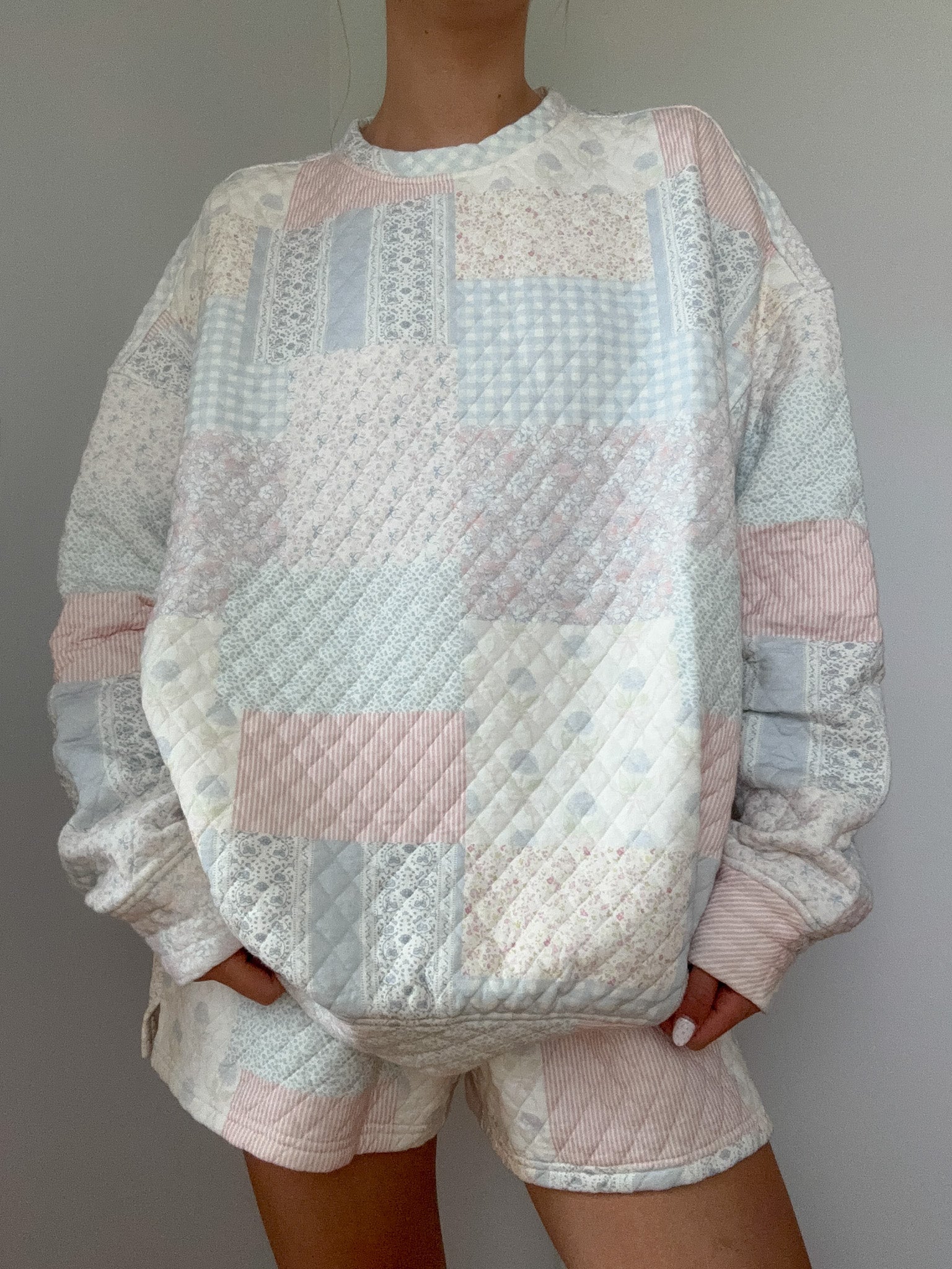 Shades Of Blue Quilted Pastel Sweatshirt - Image 5