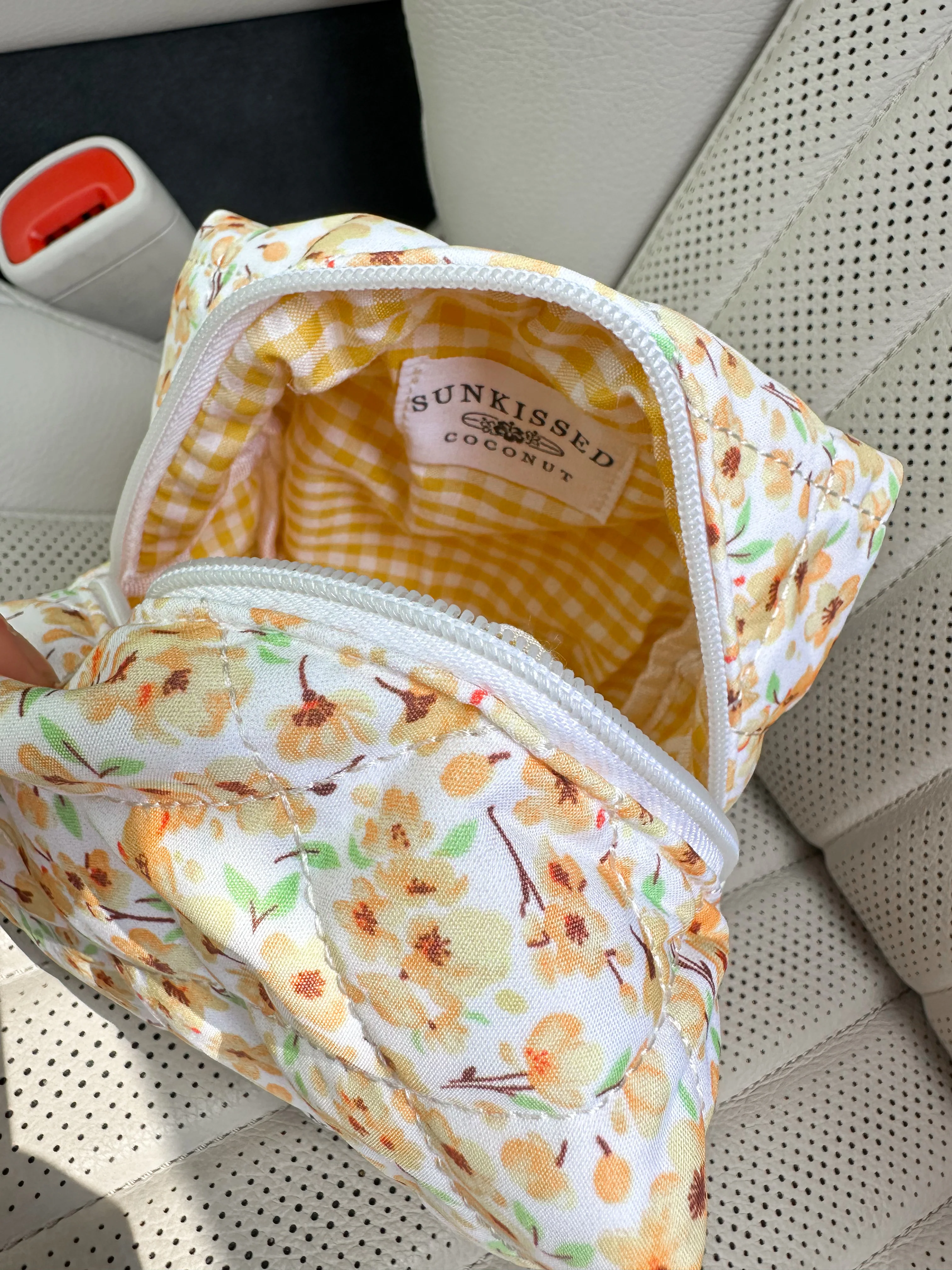Small Yellow Flower Quilted Handmade Travel Bag - Image 4