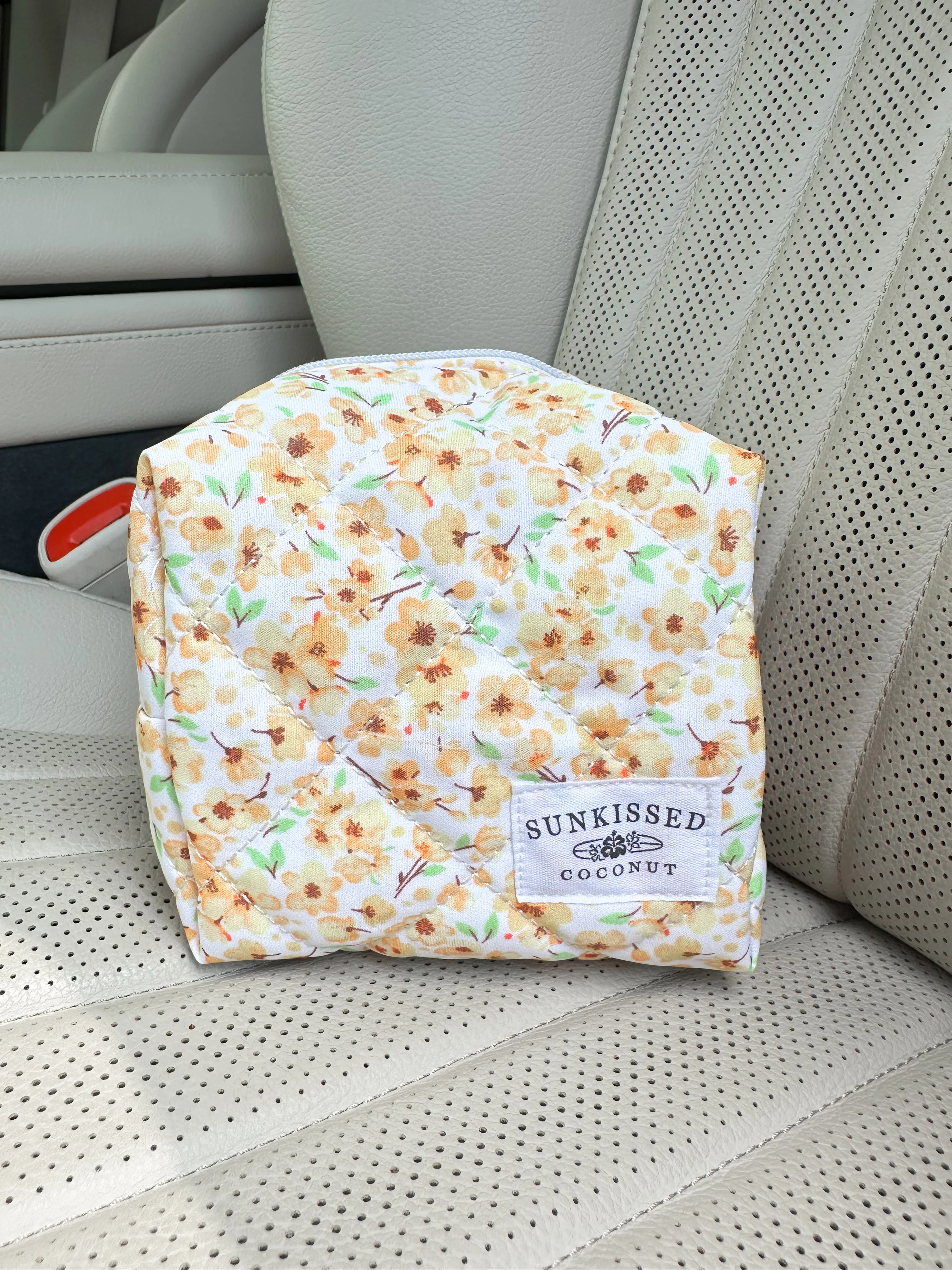 Small Yellow Flower Quilted Handmade Travel Bag - Image 6