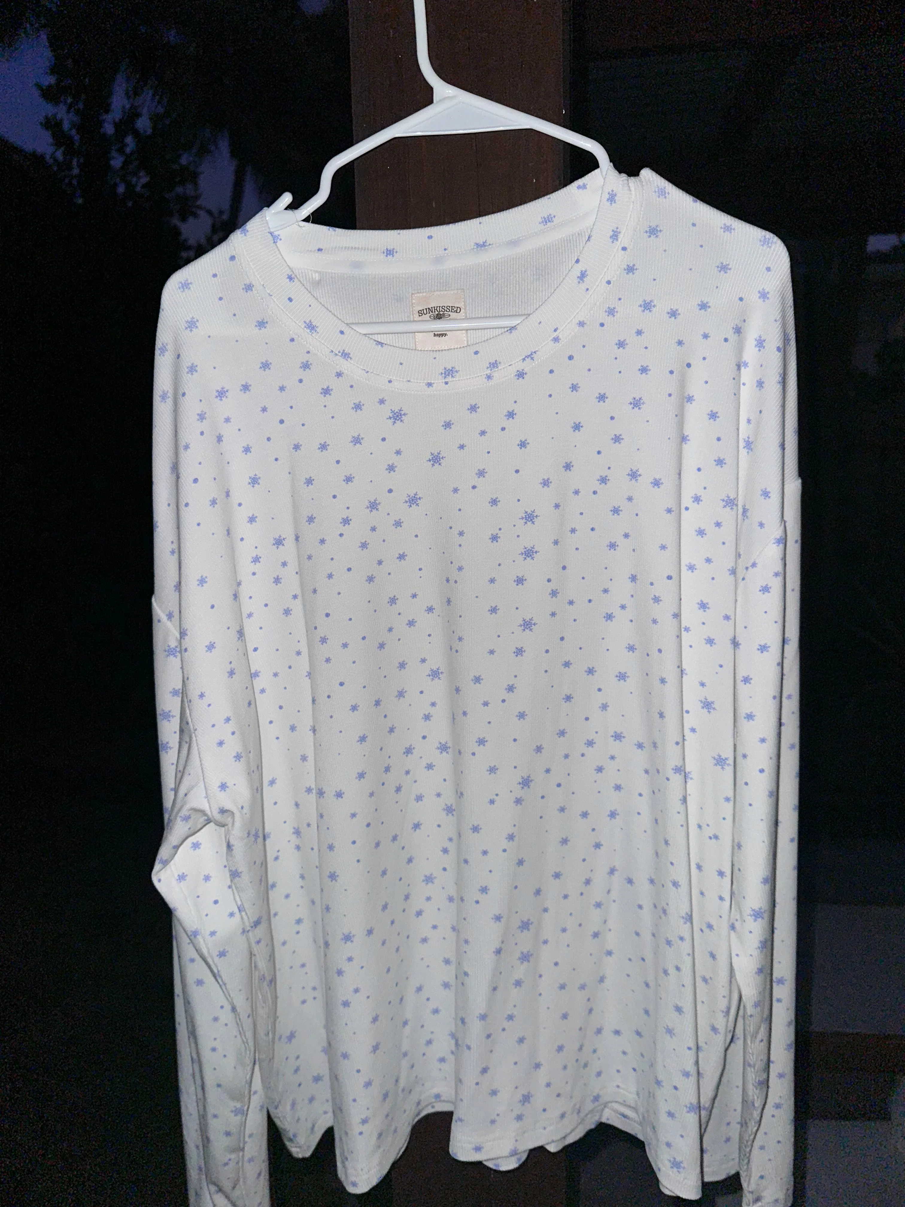 Snowflake Sunkissedcoconut Long Sleeve Pajama Top - Image 9