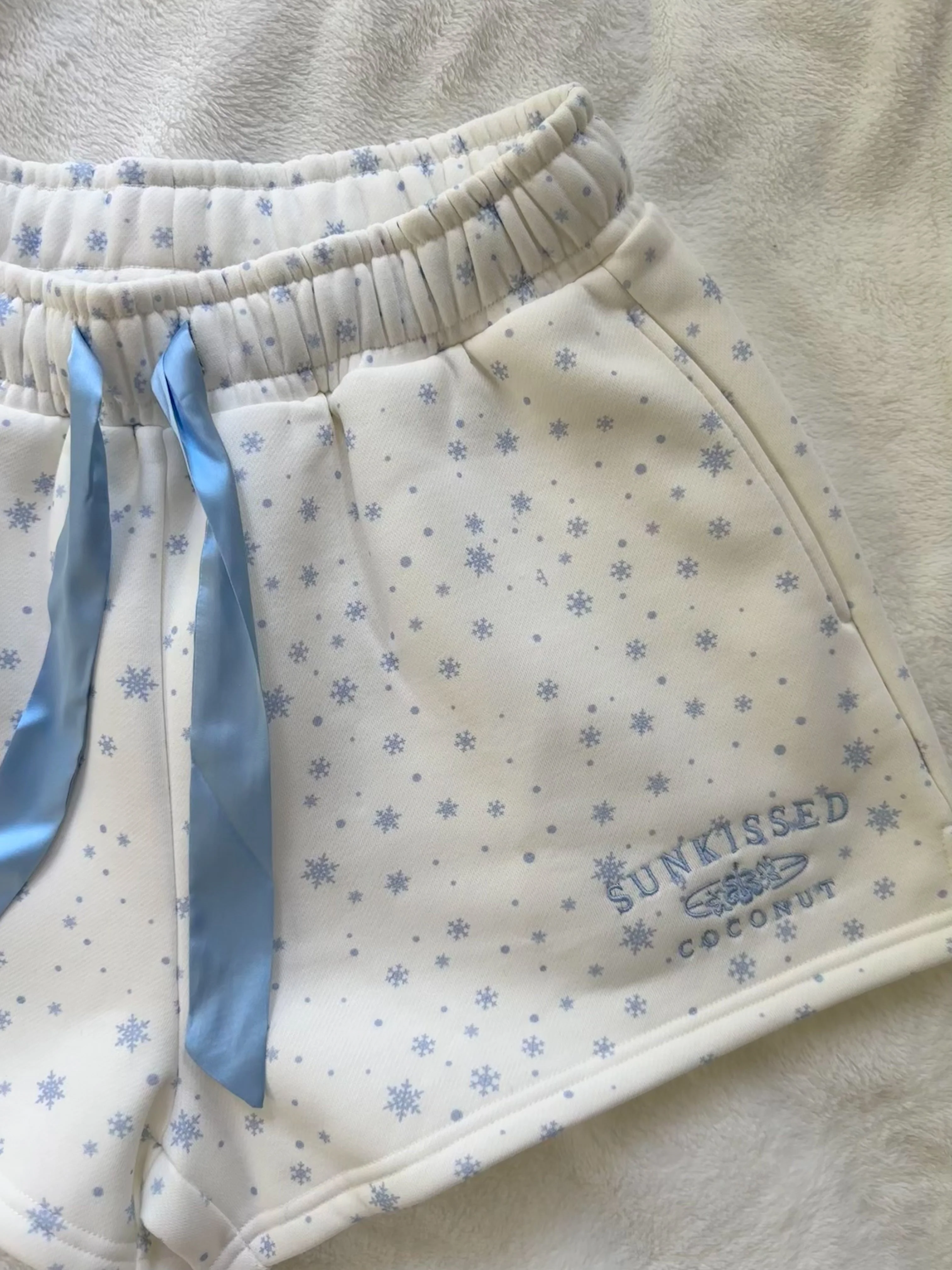 Snowflake Sunkissedcoconut Embroider Shorts - Image 2