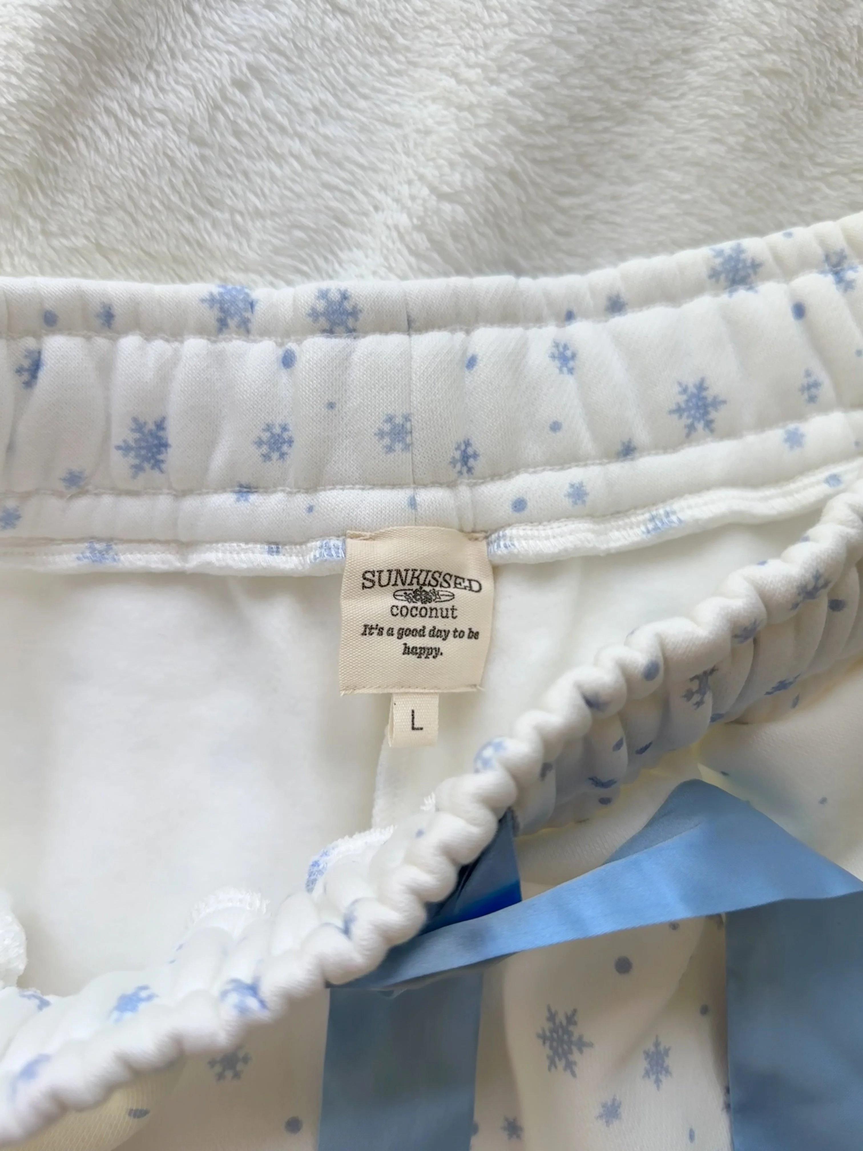 Snowflake Sunkissedcoconut Embroider Shorts - Image 6