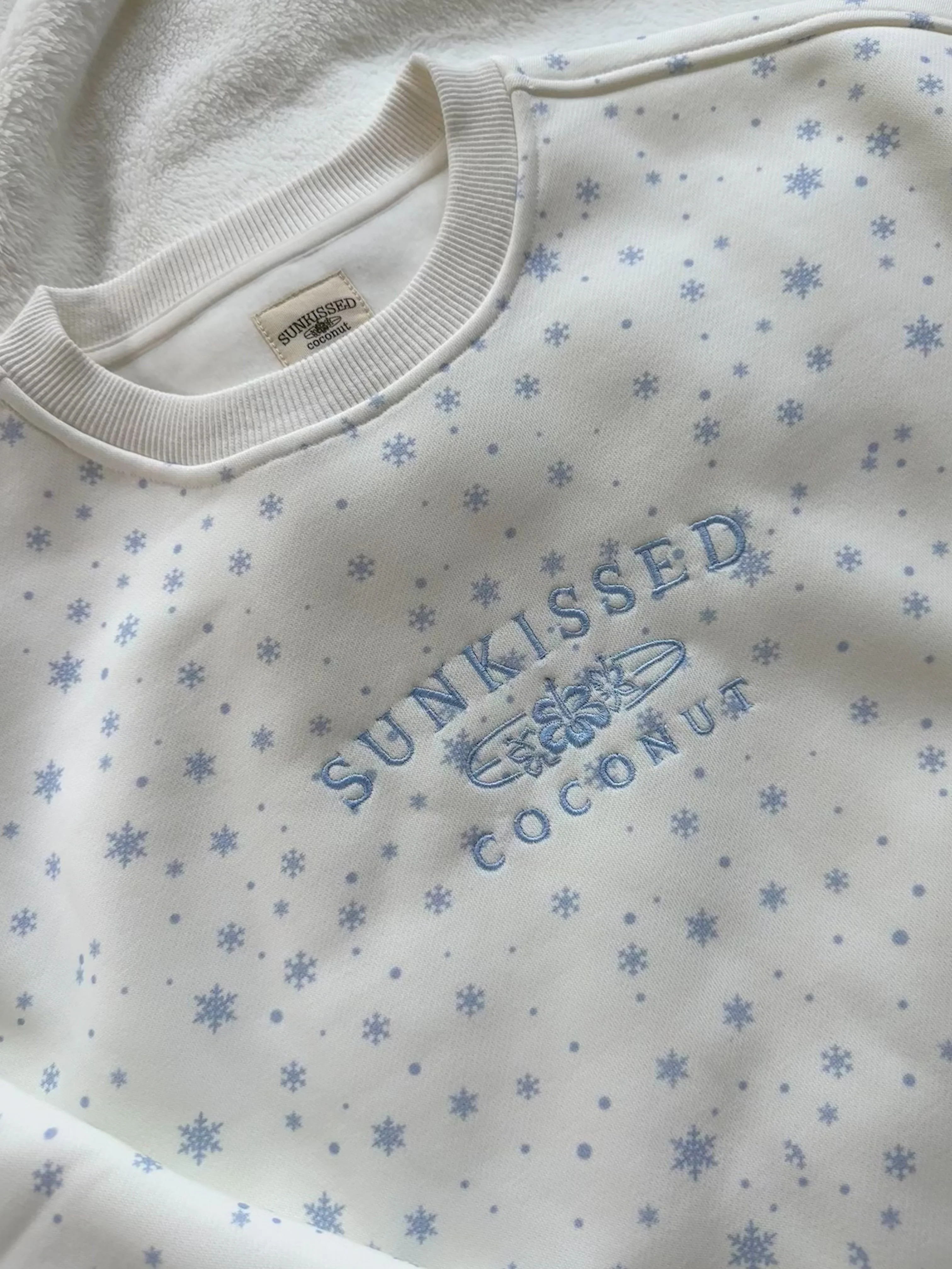 Snowflake Sunkissedcoconut Embroider Sweatshirt - Image 4