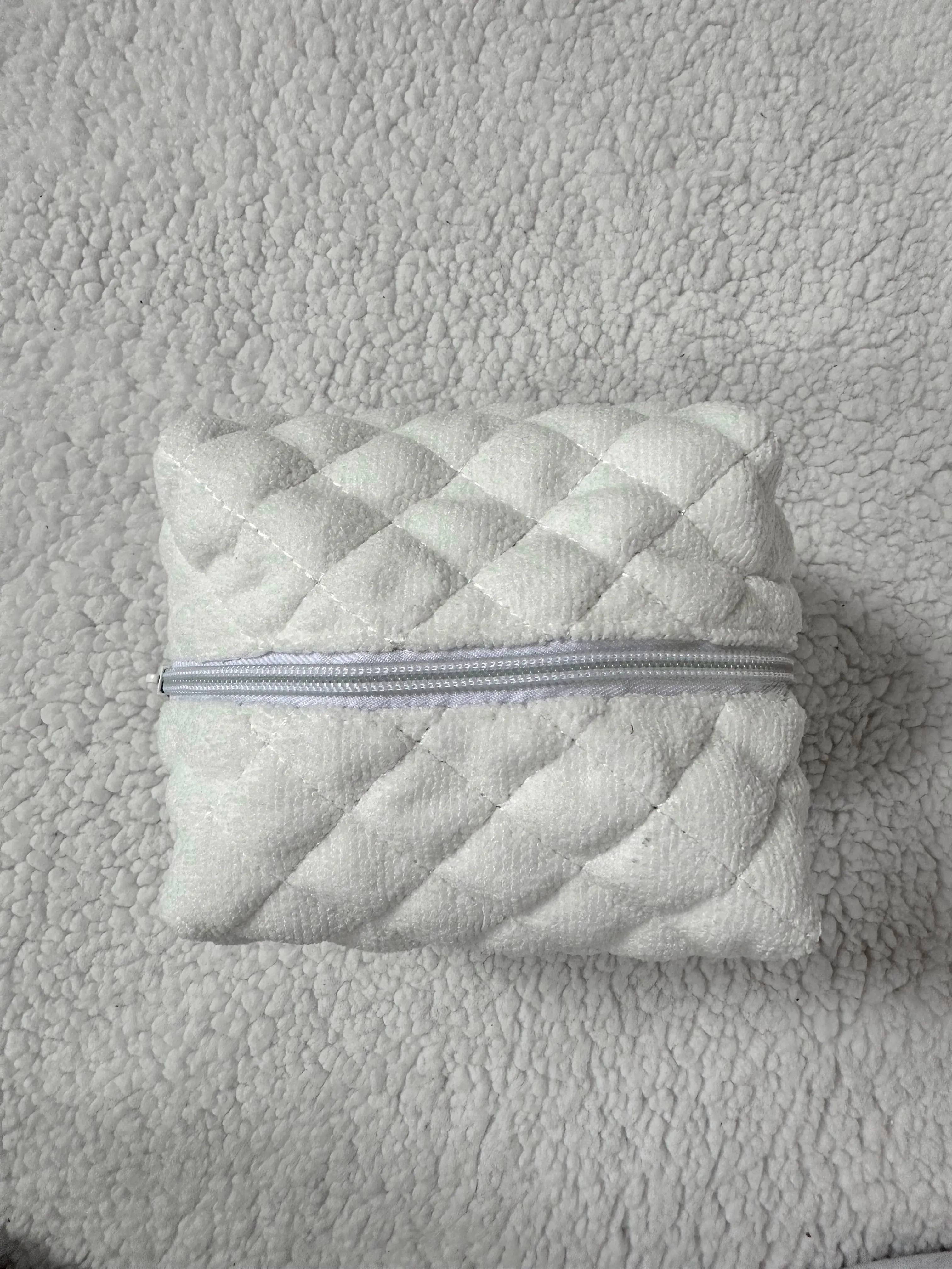 Small Teddy Bear Quilted Handmade Travel Bag - Image 11