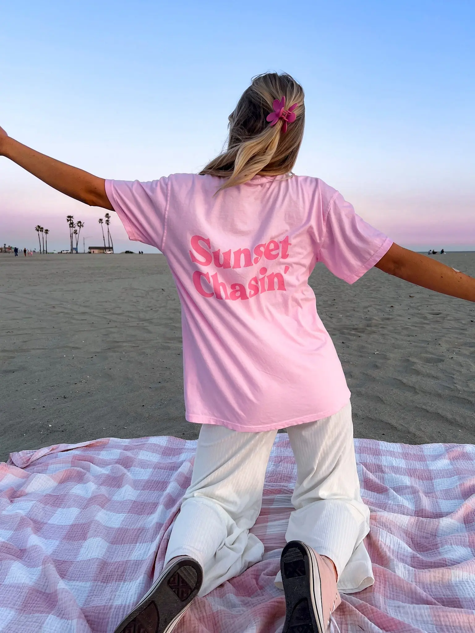 Sunset Chasin Comfort Colors Tee - Image 4