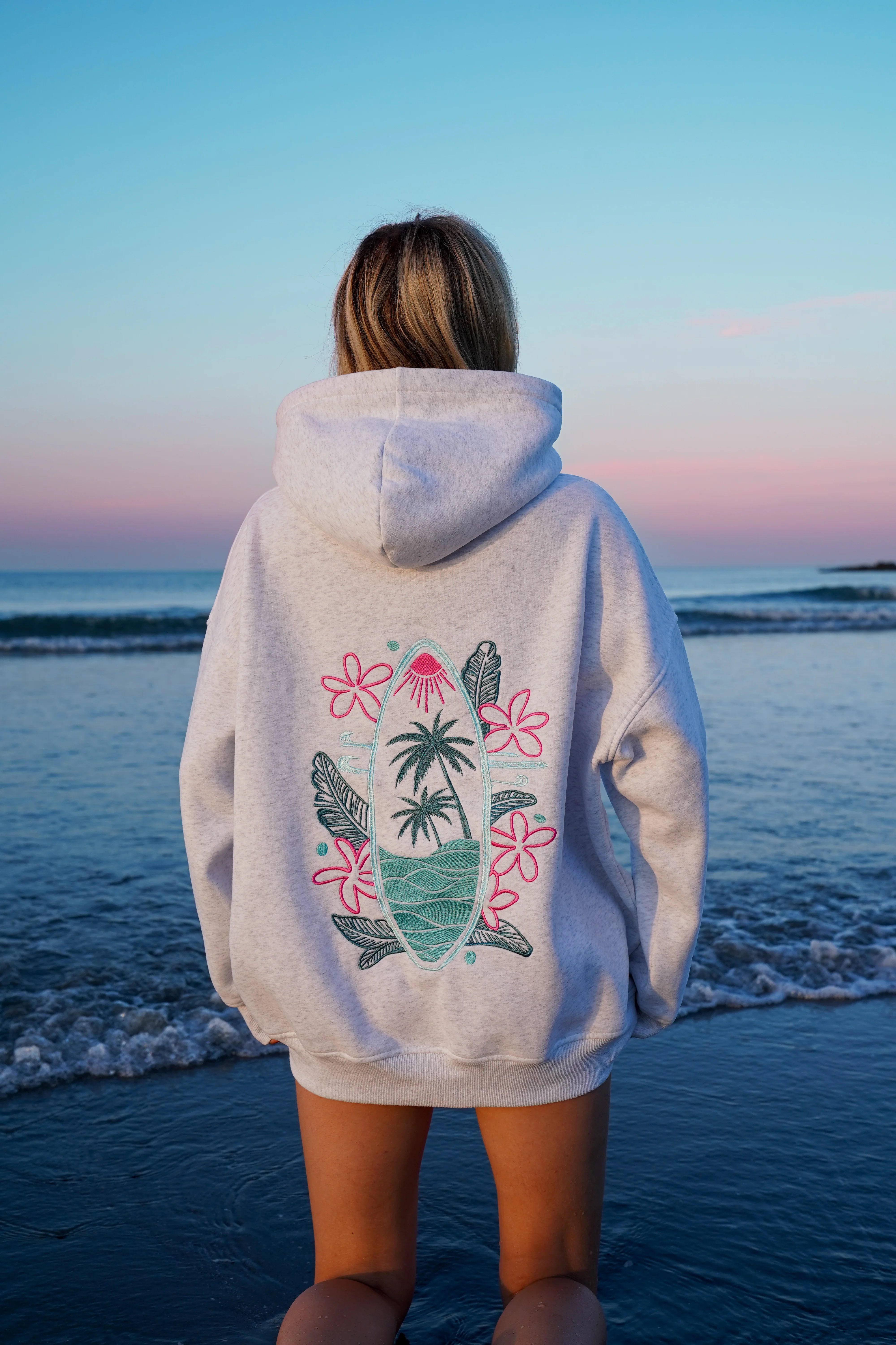 Pearl Grey Surfing The Waves Embroider Hoodie - Image 18