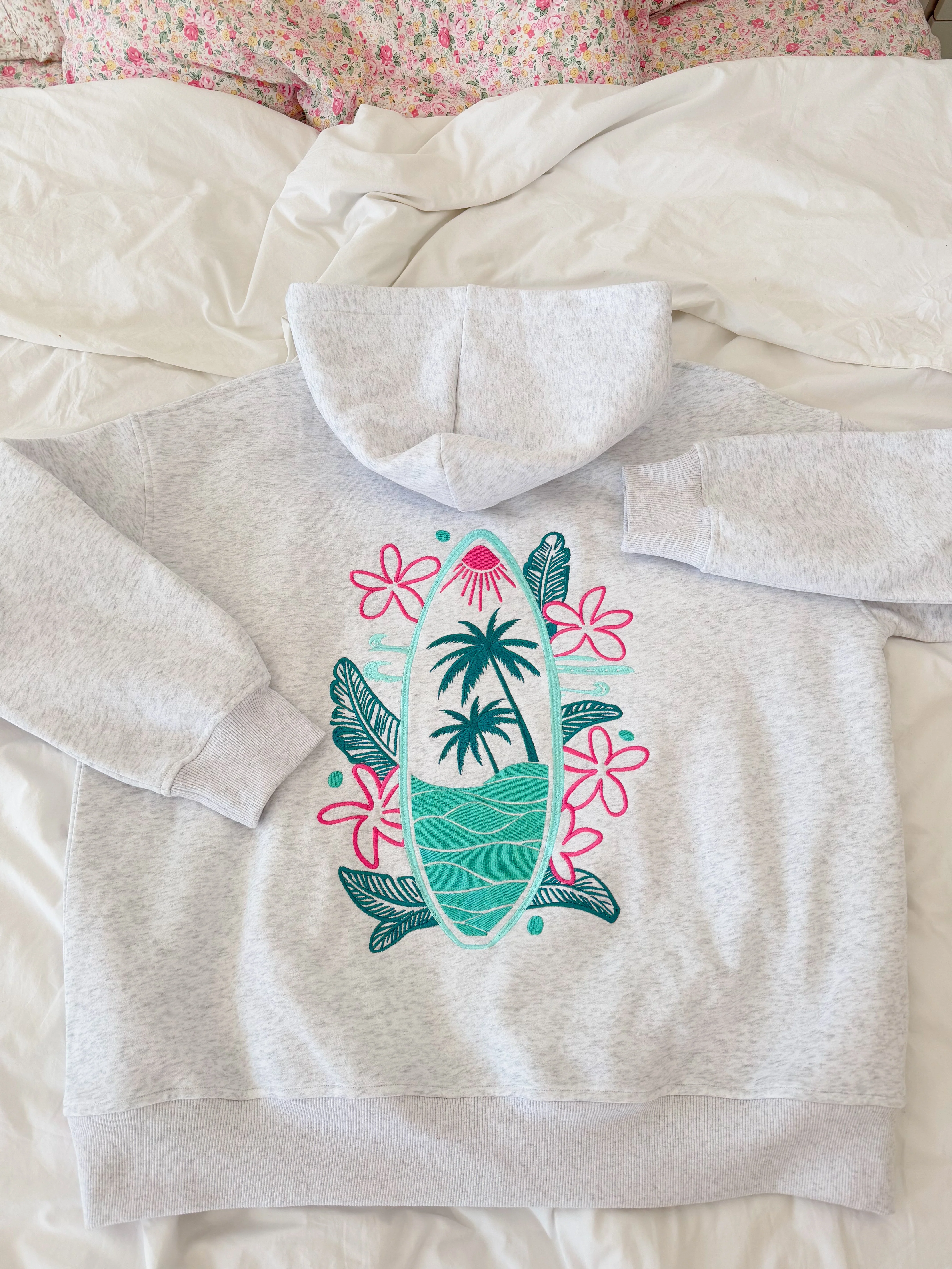 Pearl Grey Surfing The Waves Embroider Hoodie - Image 8