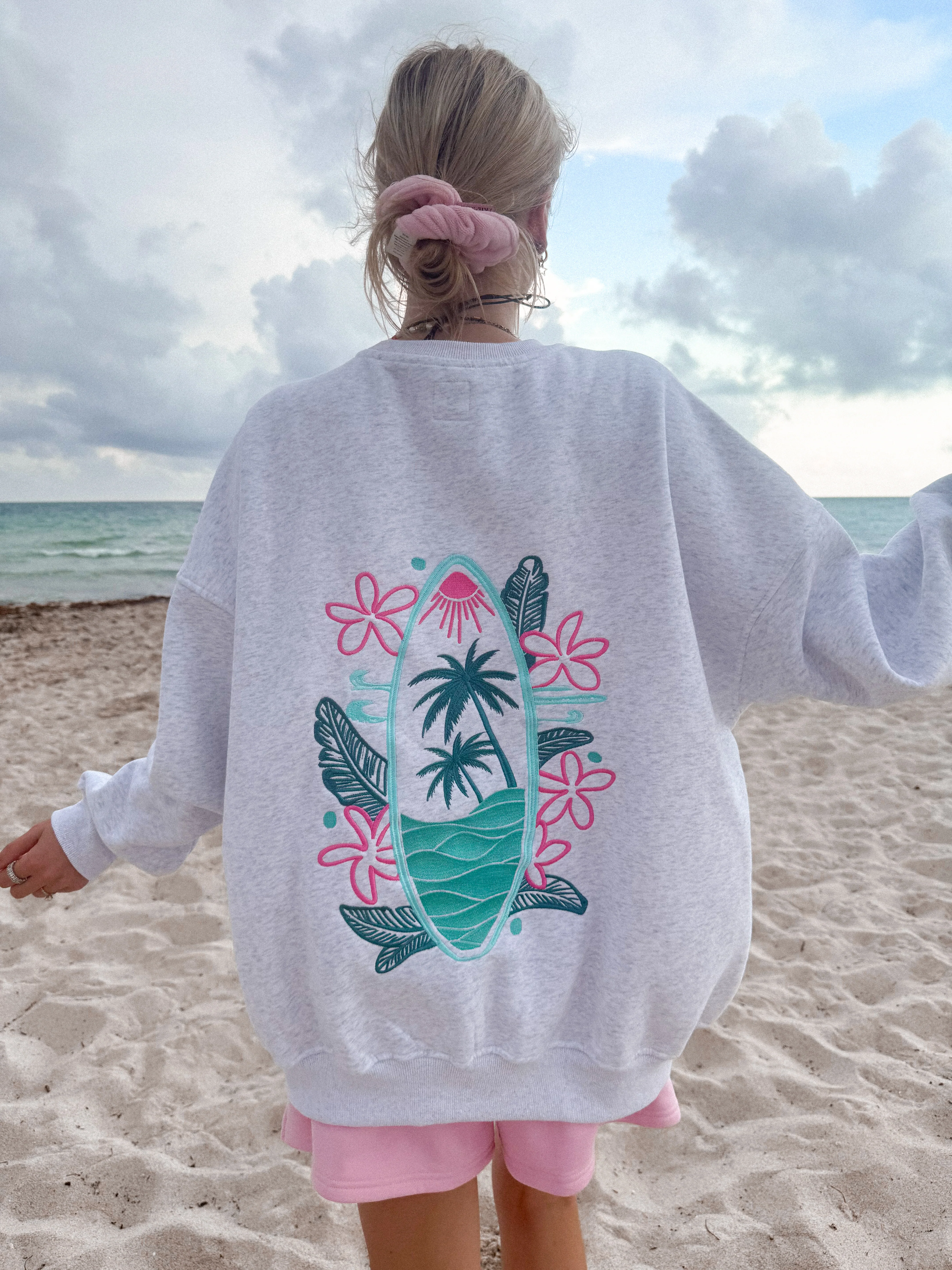 Pearl Grey Surfing The Waves Embroider Sweatshirt