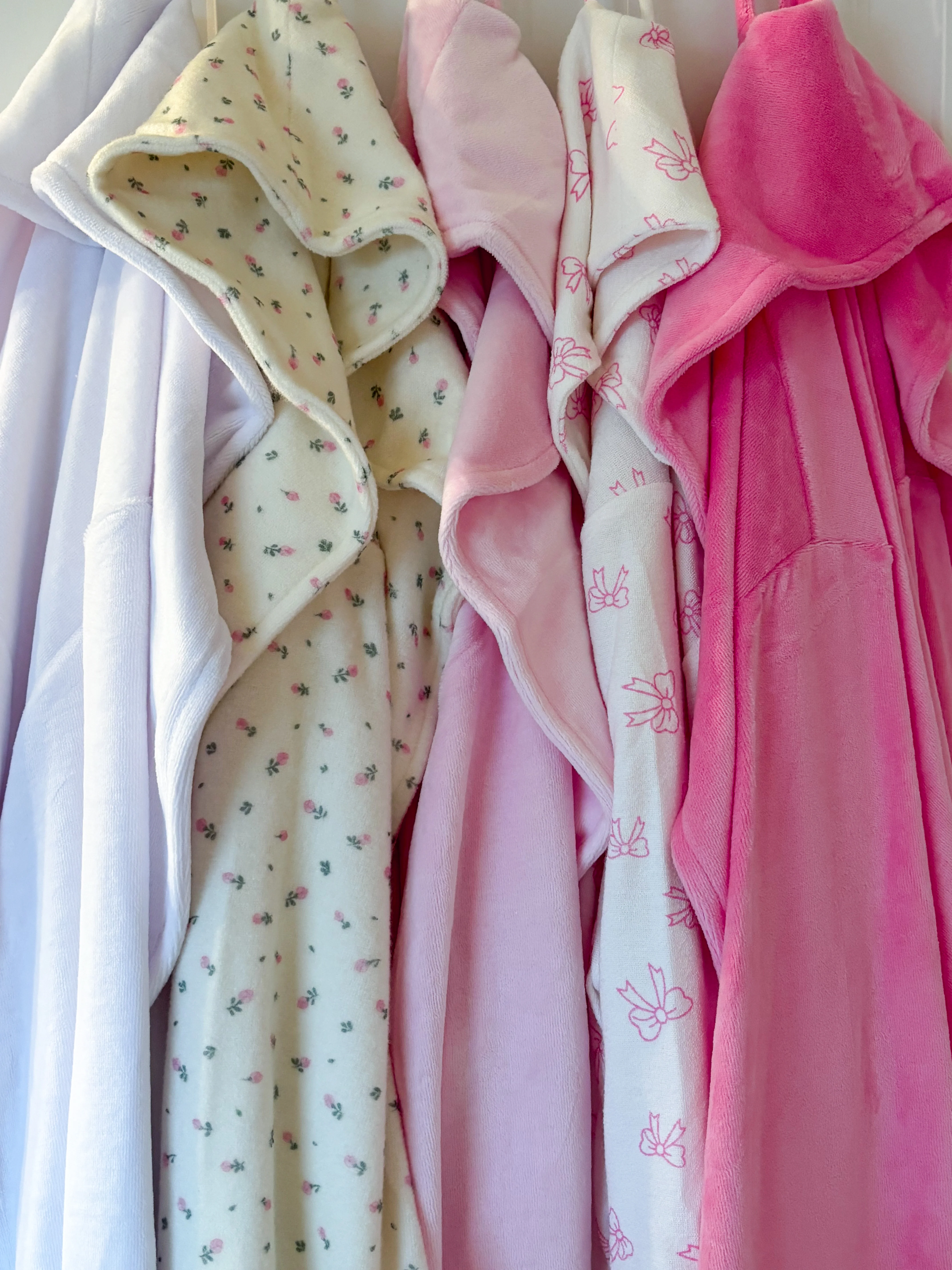 White Dream Hotel Robe - Image 10