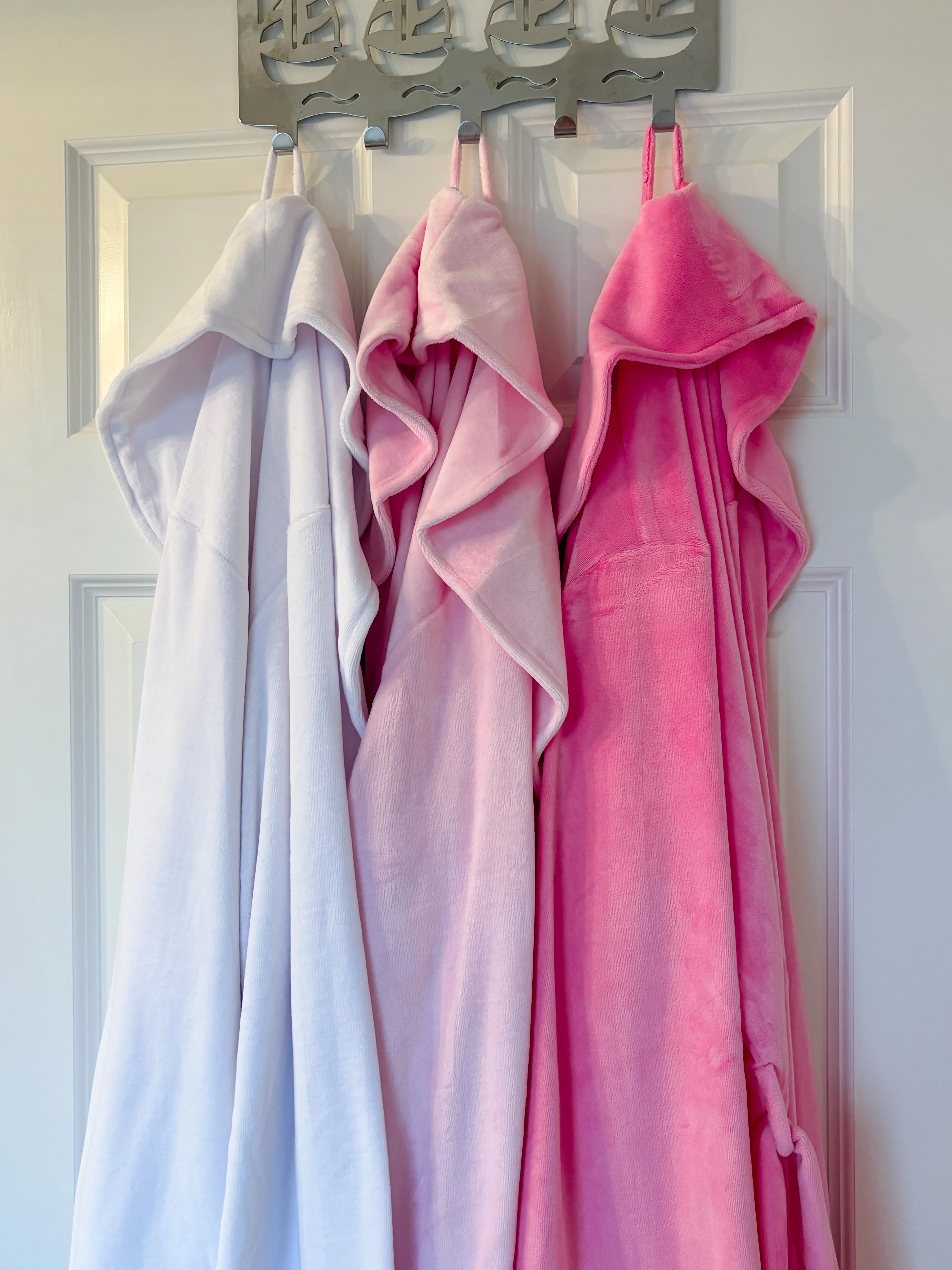White Dream Hotel Robe - Image 9