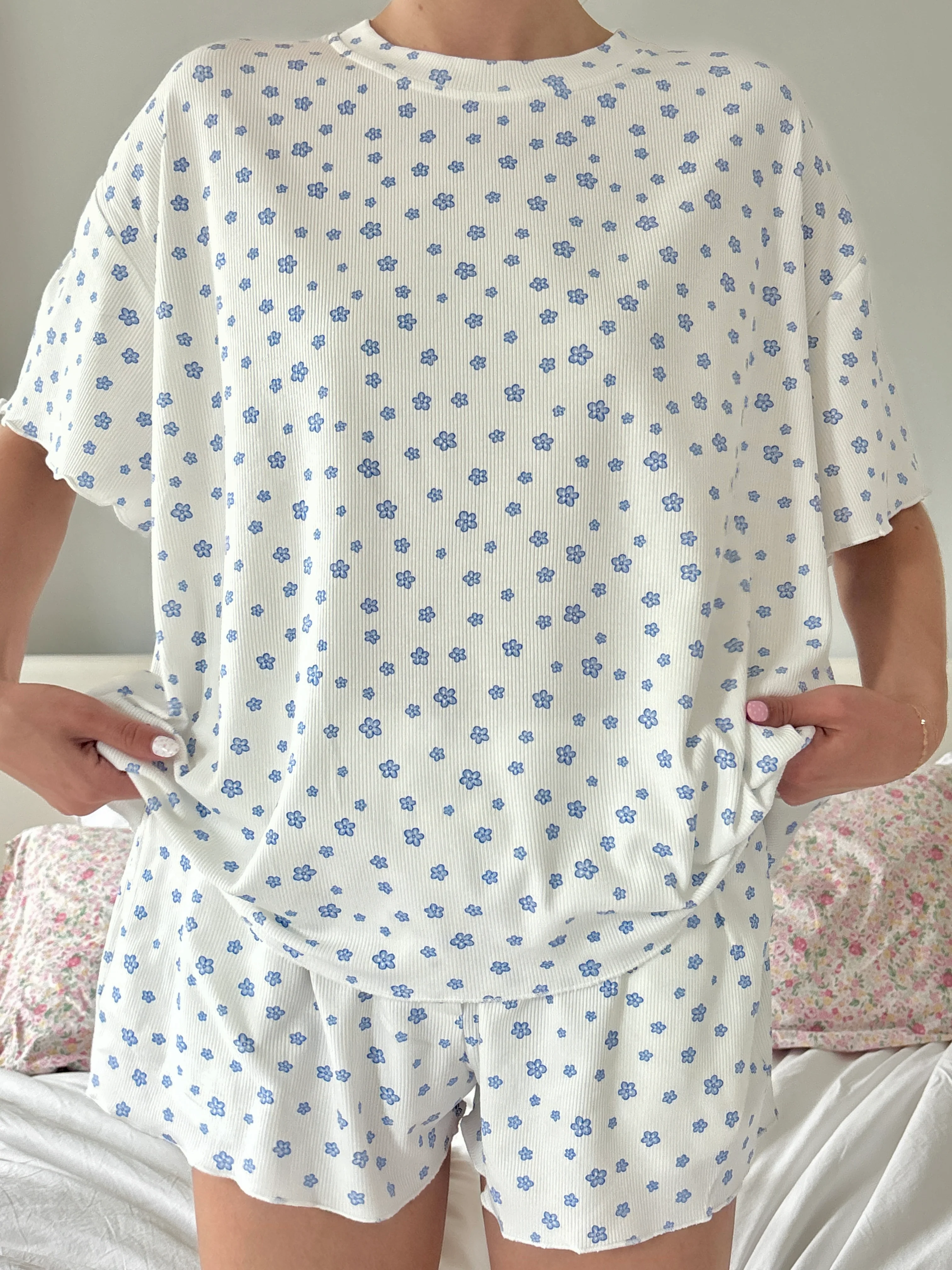 White Lilo Blue Floral Short Sleeve Pajama Top - Image 3