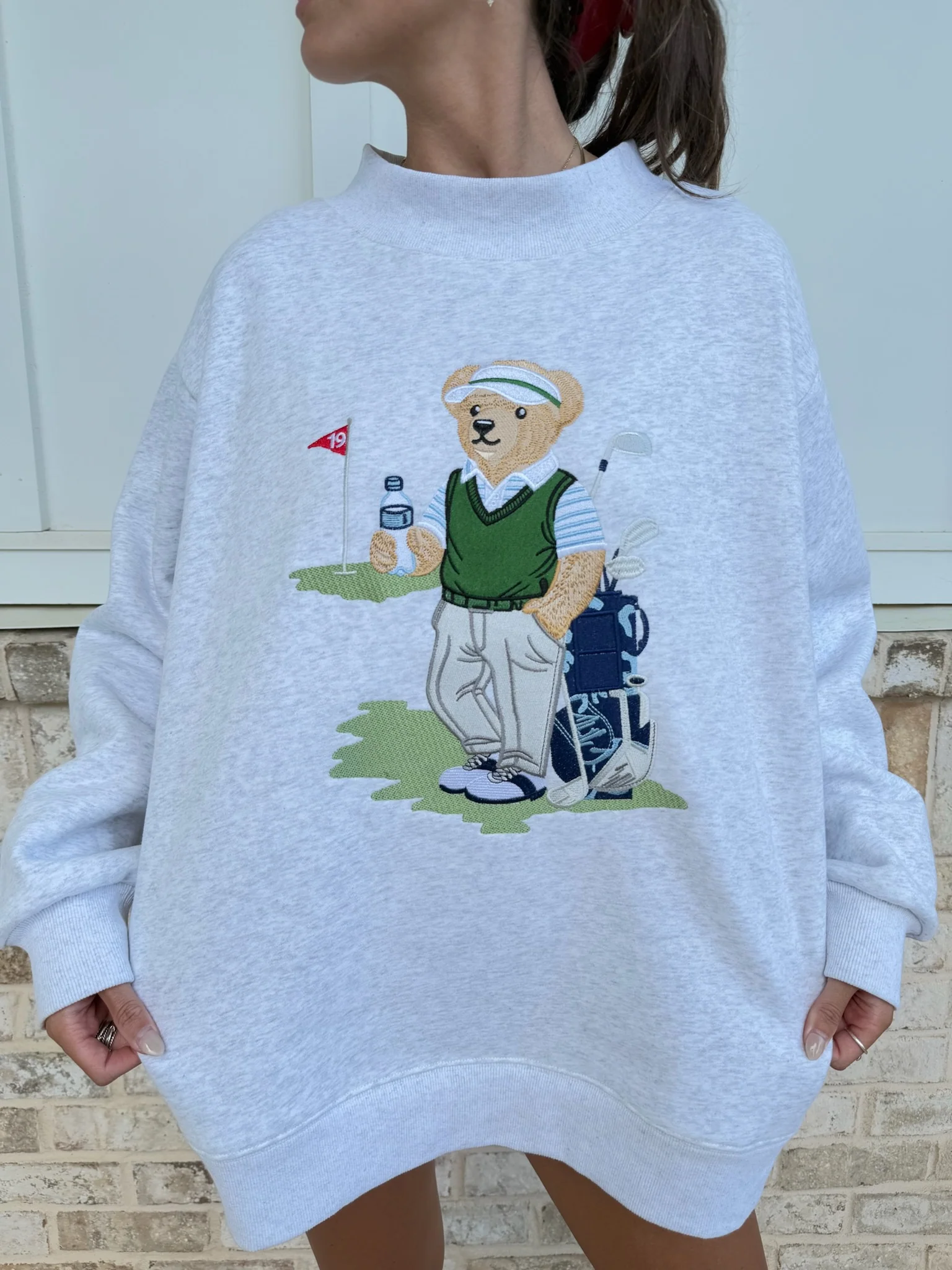 Peal Grey Old Fashion Teddy Bear Golf Embroider Mockneck Sweatshirt